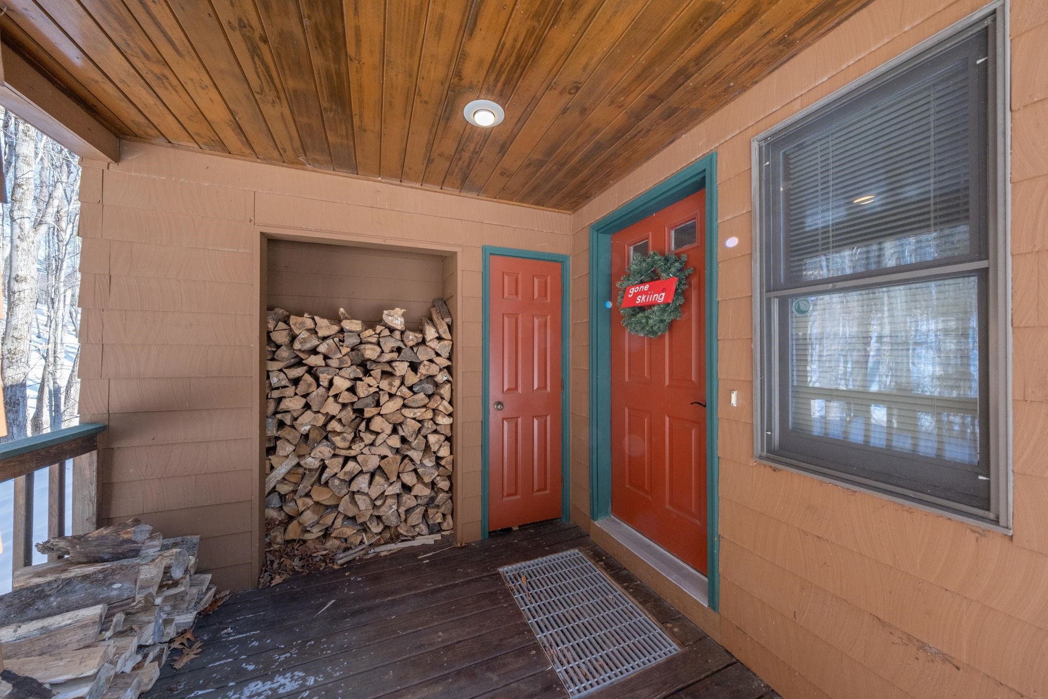 16 Riverfront Drive Property Photo 2