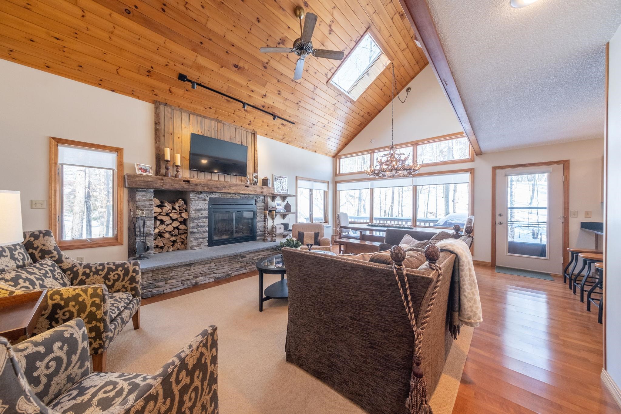 16 Riverfront Drive Property Photo 6