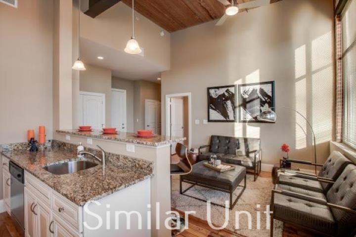 222 West Street Property Photo 3