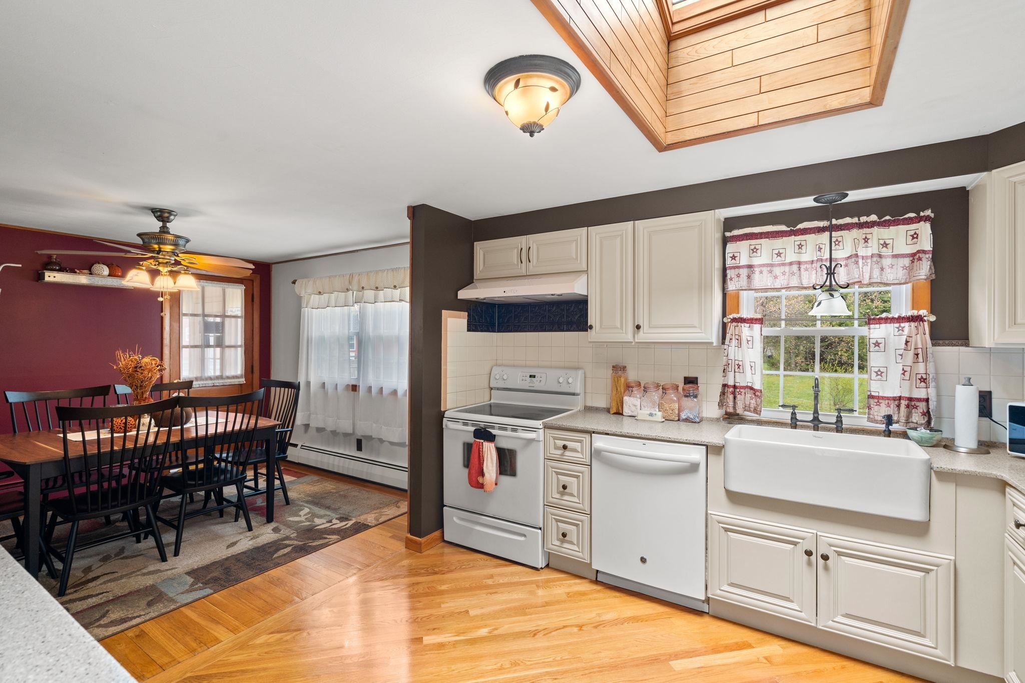 30 Currier Road Property Photo 6
