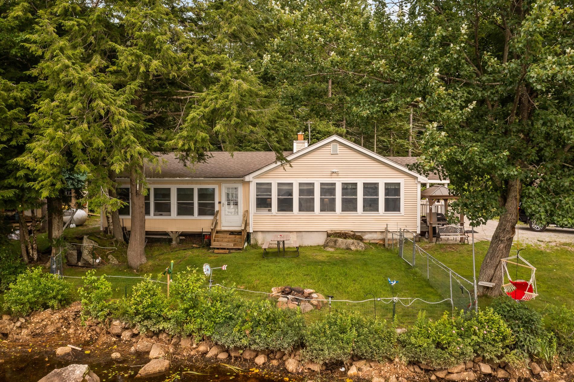 1827 Valley Road Property Photo