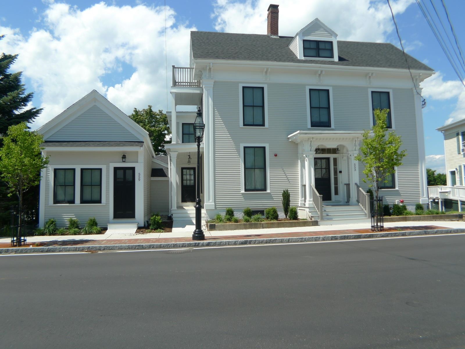 553 Islington Street Property Photo 1