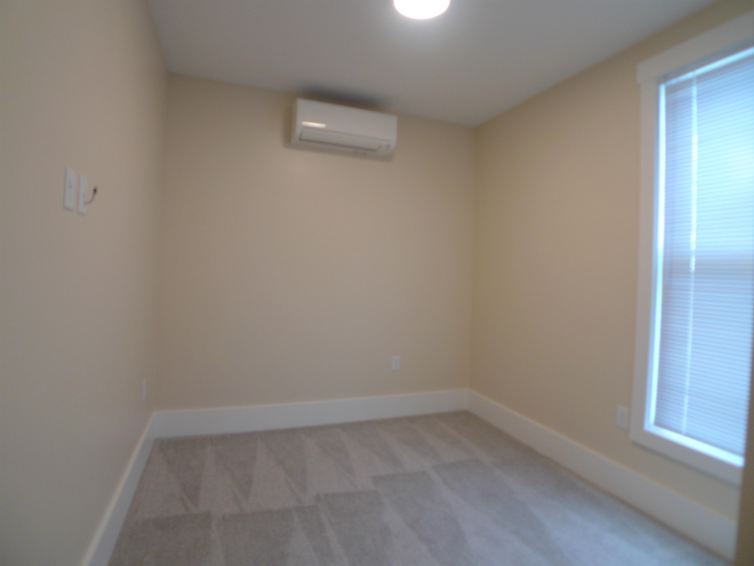 553 Islington Street Property Photo 17