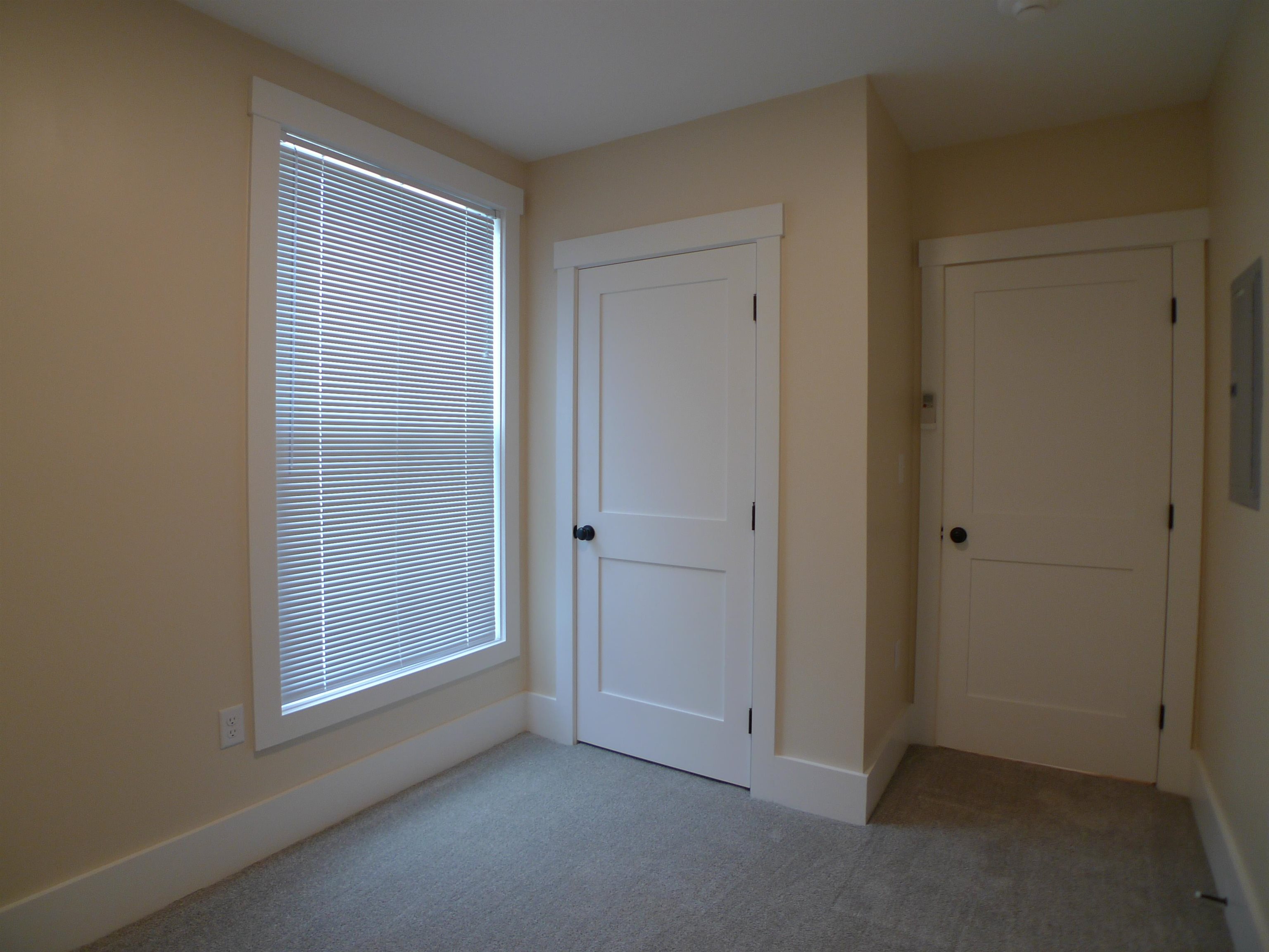 553 Islington Street Property Photo 18