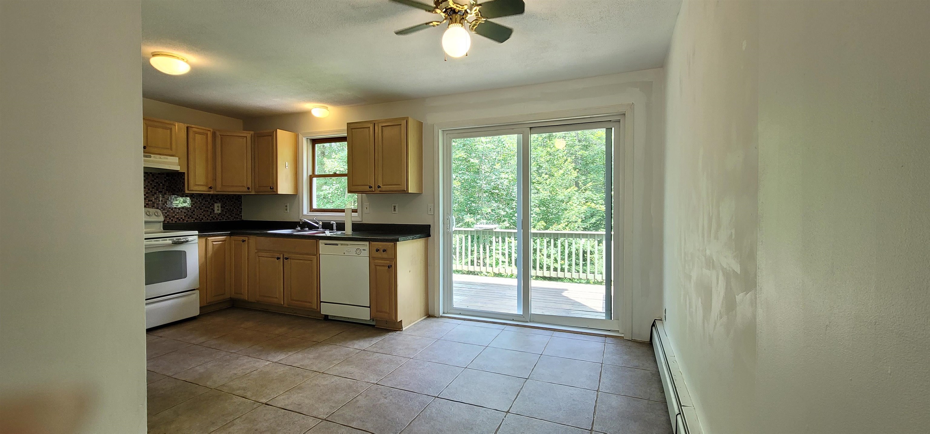 406 Peacham Road Property Photo 5