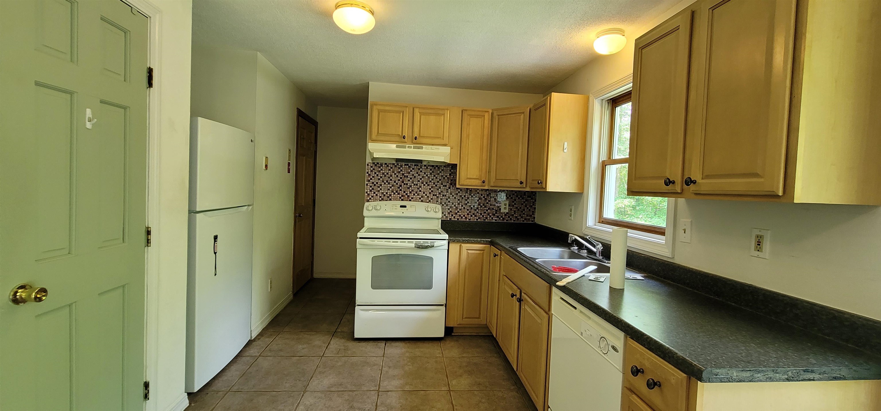 406 Peacham Road Property Photo 6