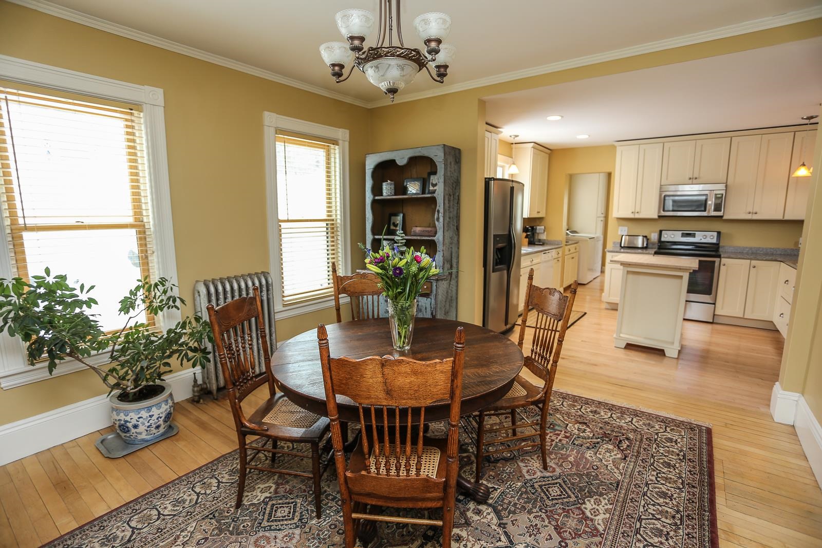 1085 Union Street Property Photo 10