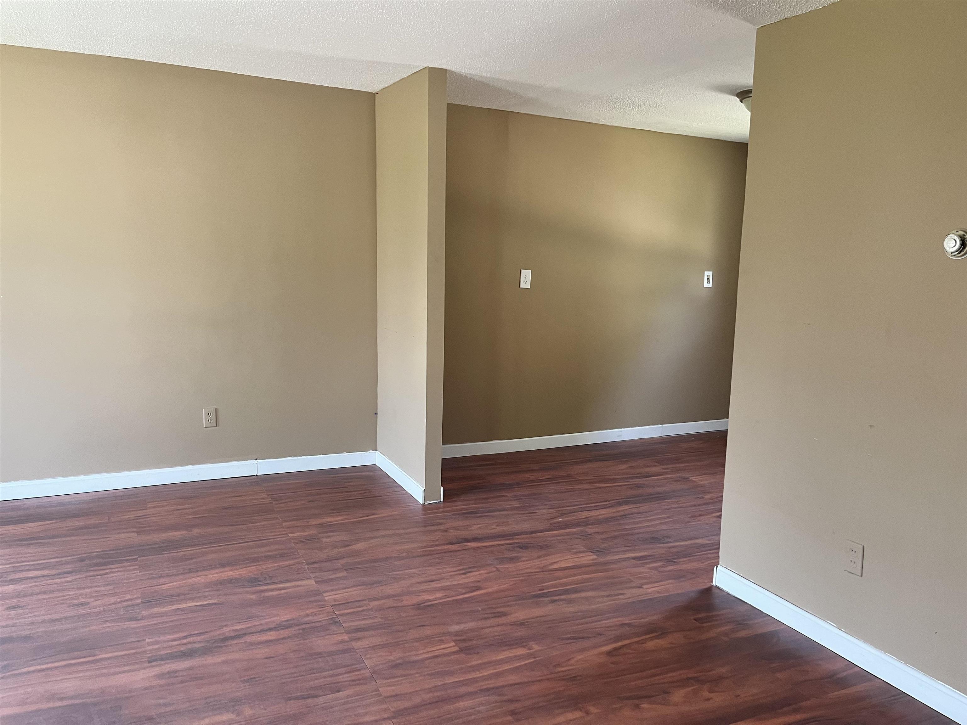 46 Amherst Street Property Photo 8