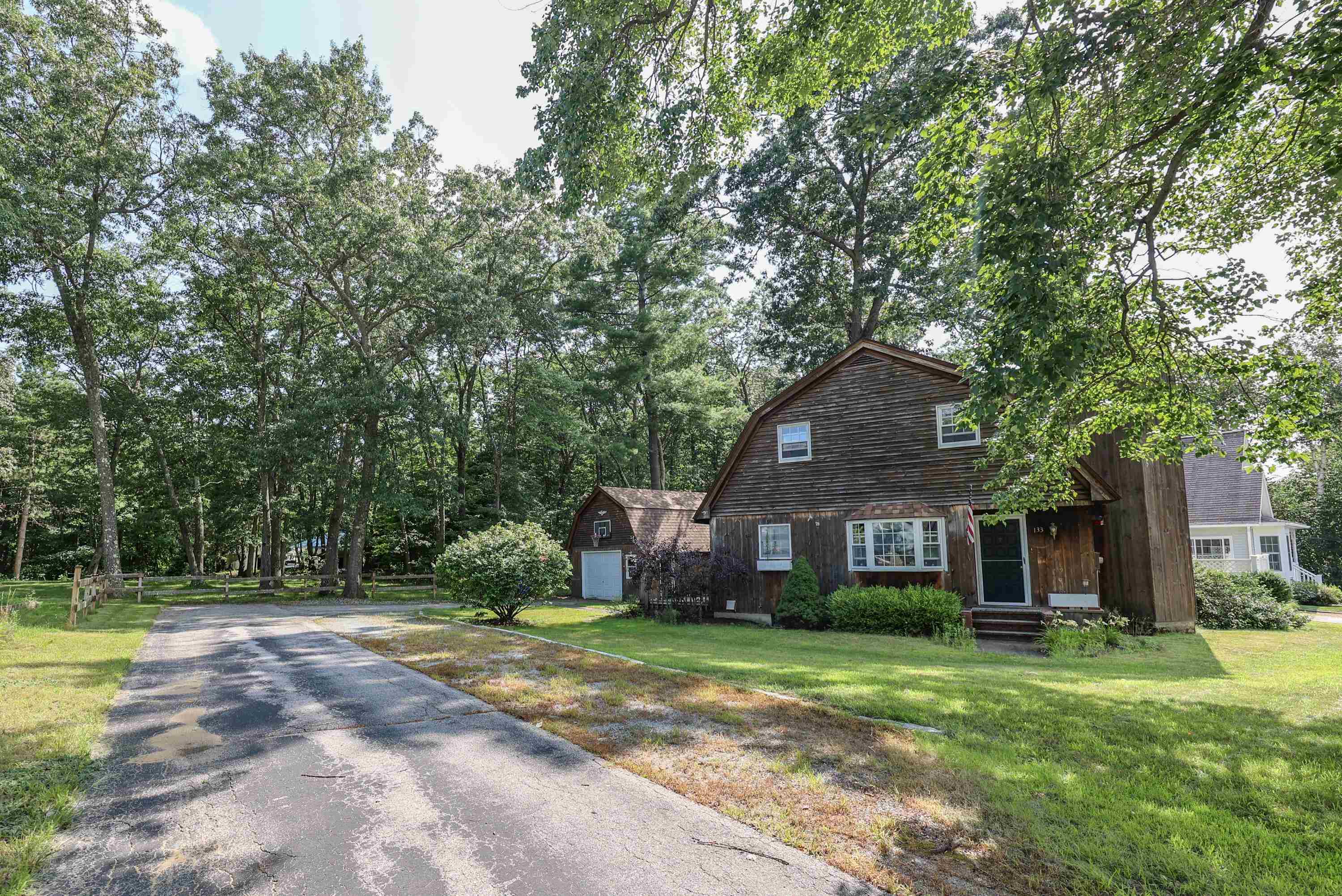 133 Gold Street Property Photo 1