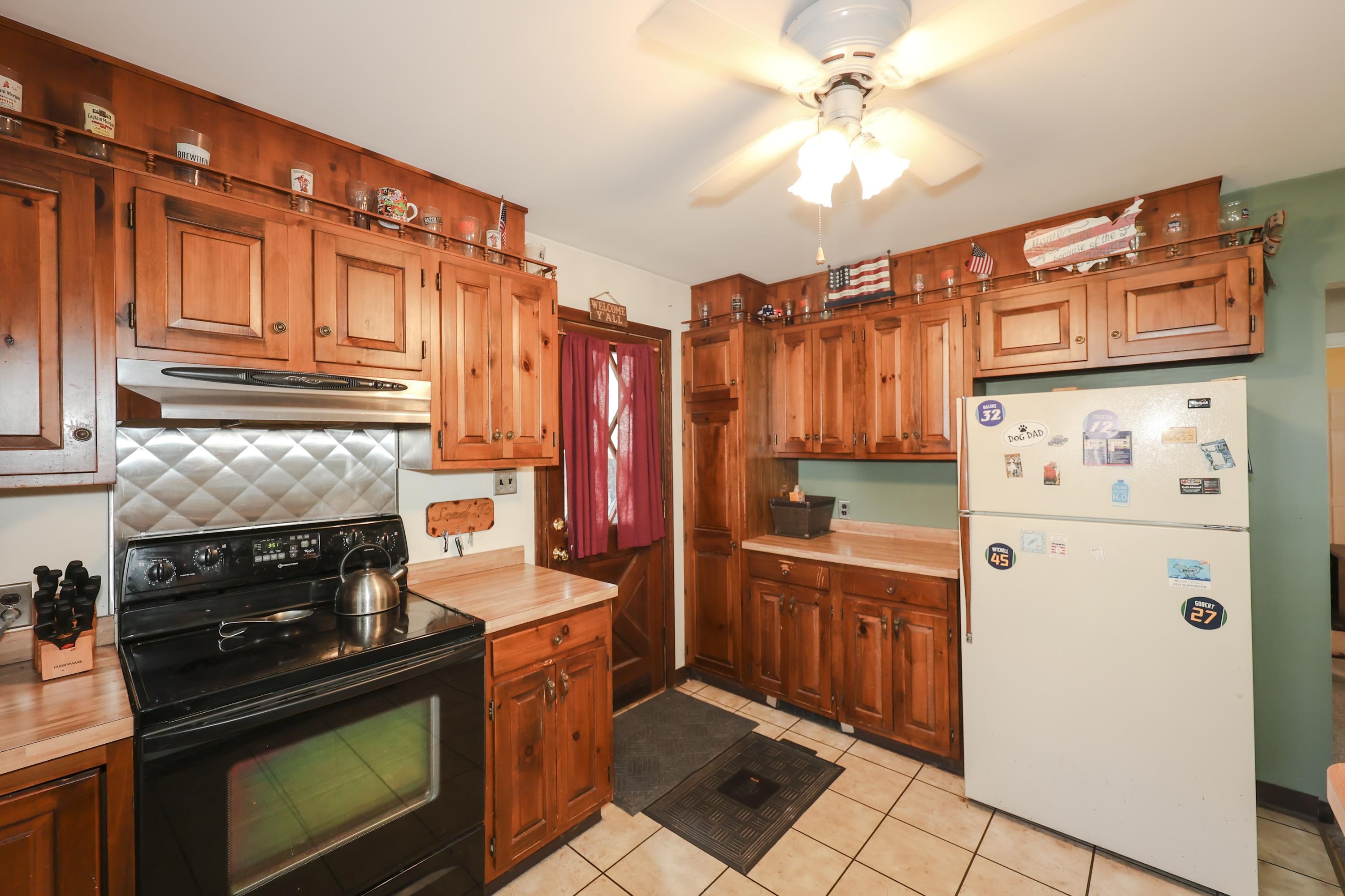 133 Gold Street Property Photo 14