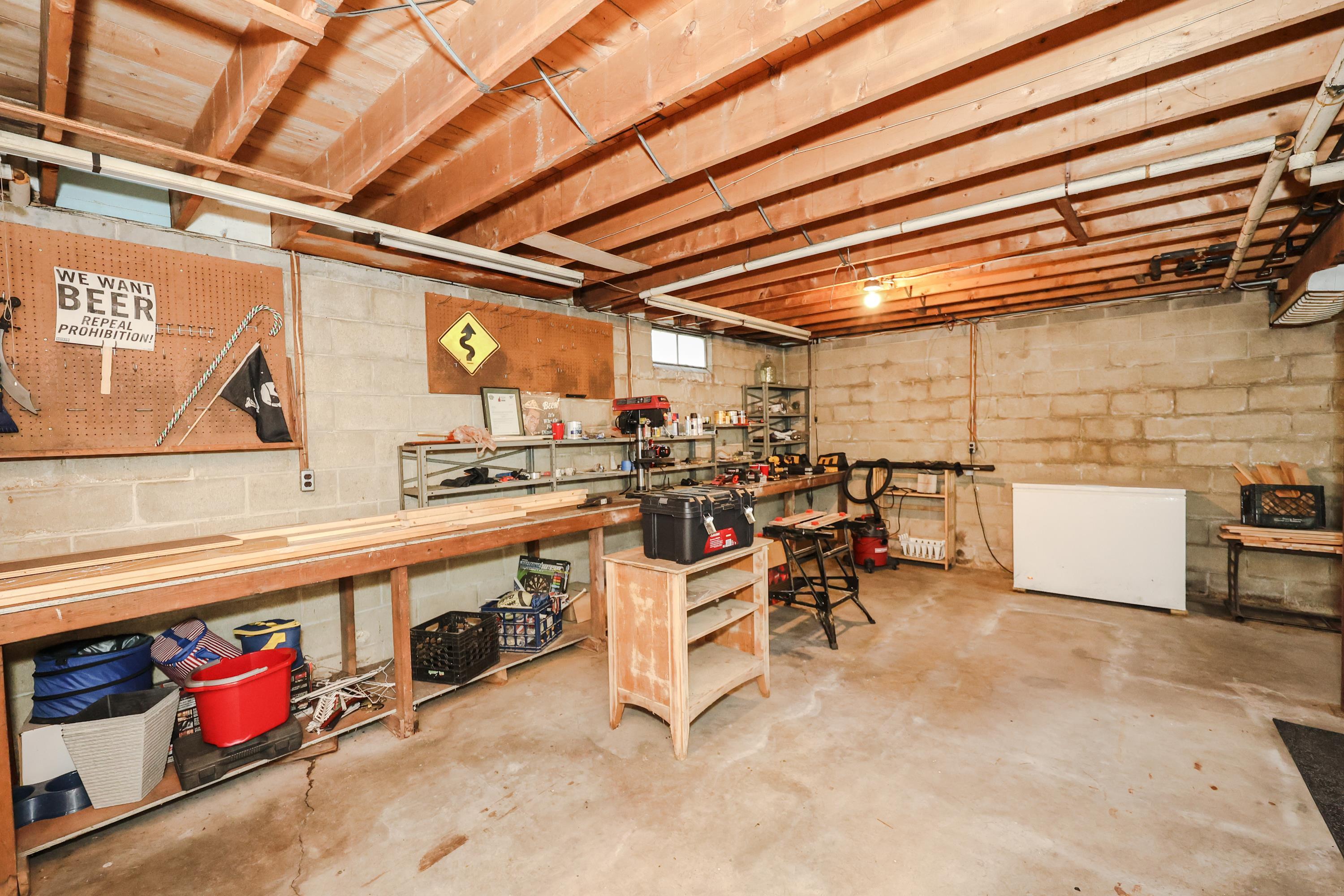 133 Gold Street Property Photo 38