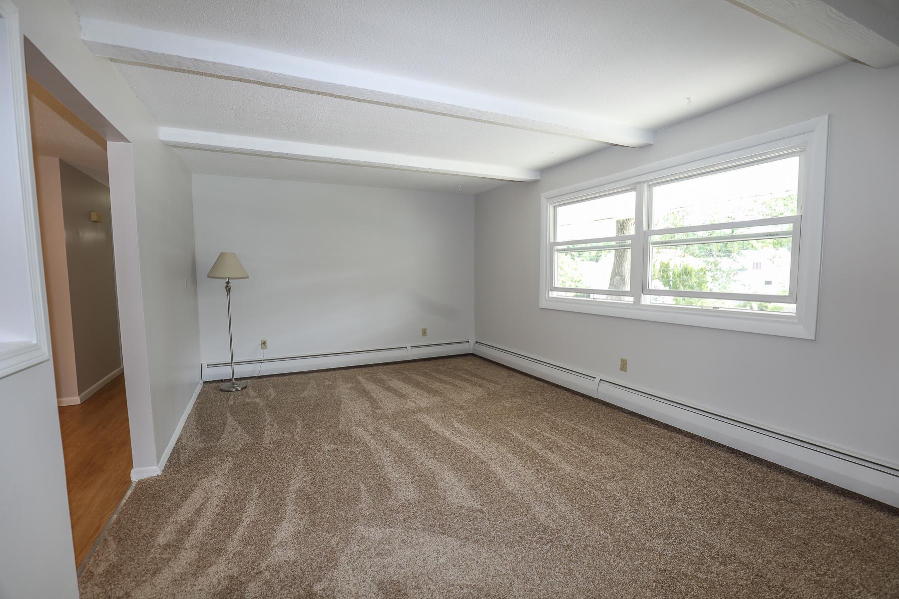 25 South Gray Street Property Photo 7