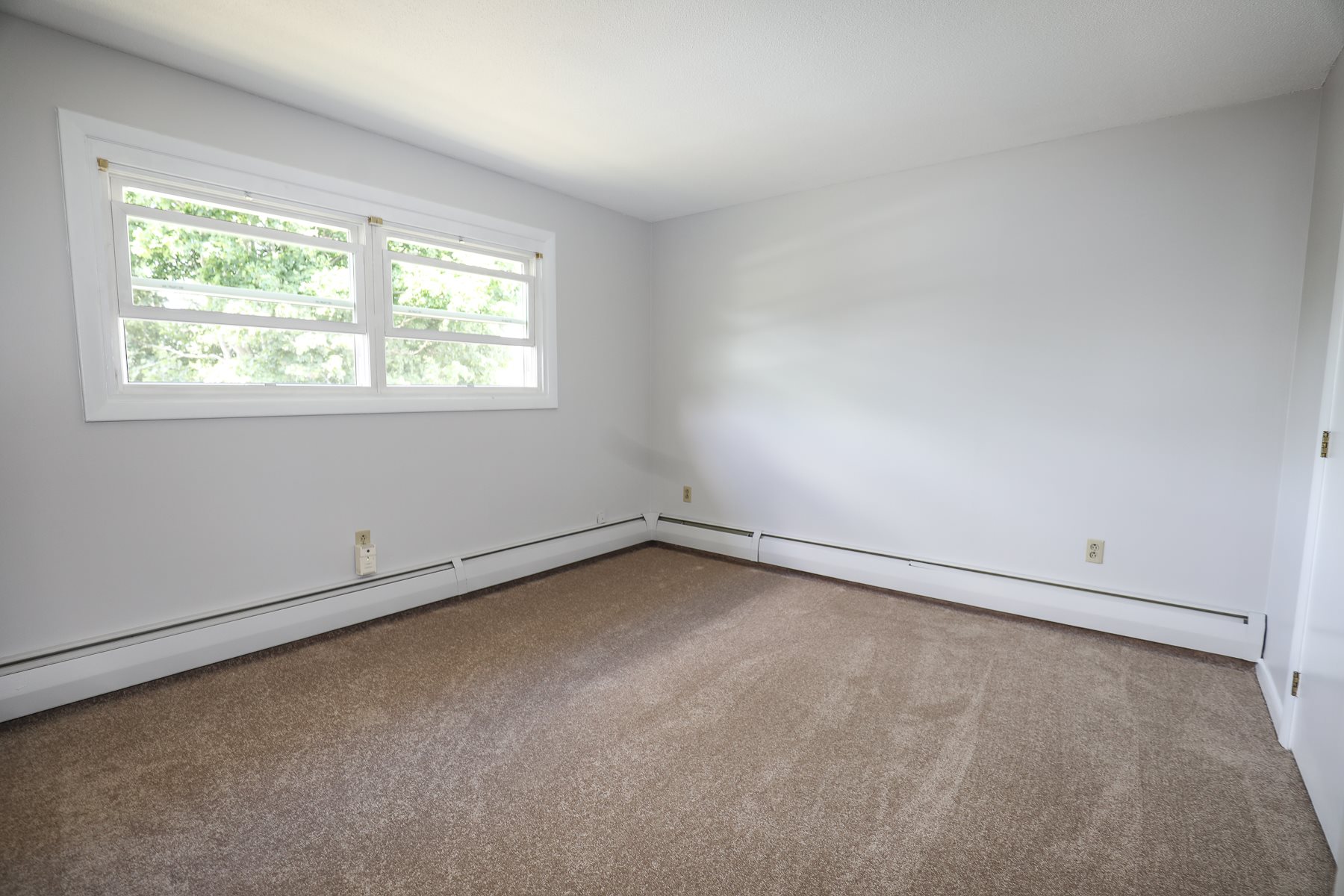 25 South Gray Street Property Photo 14