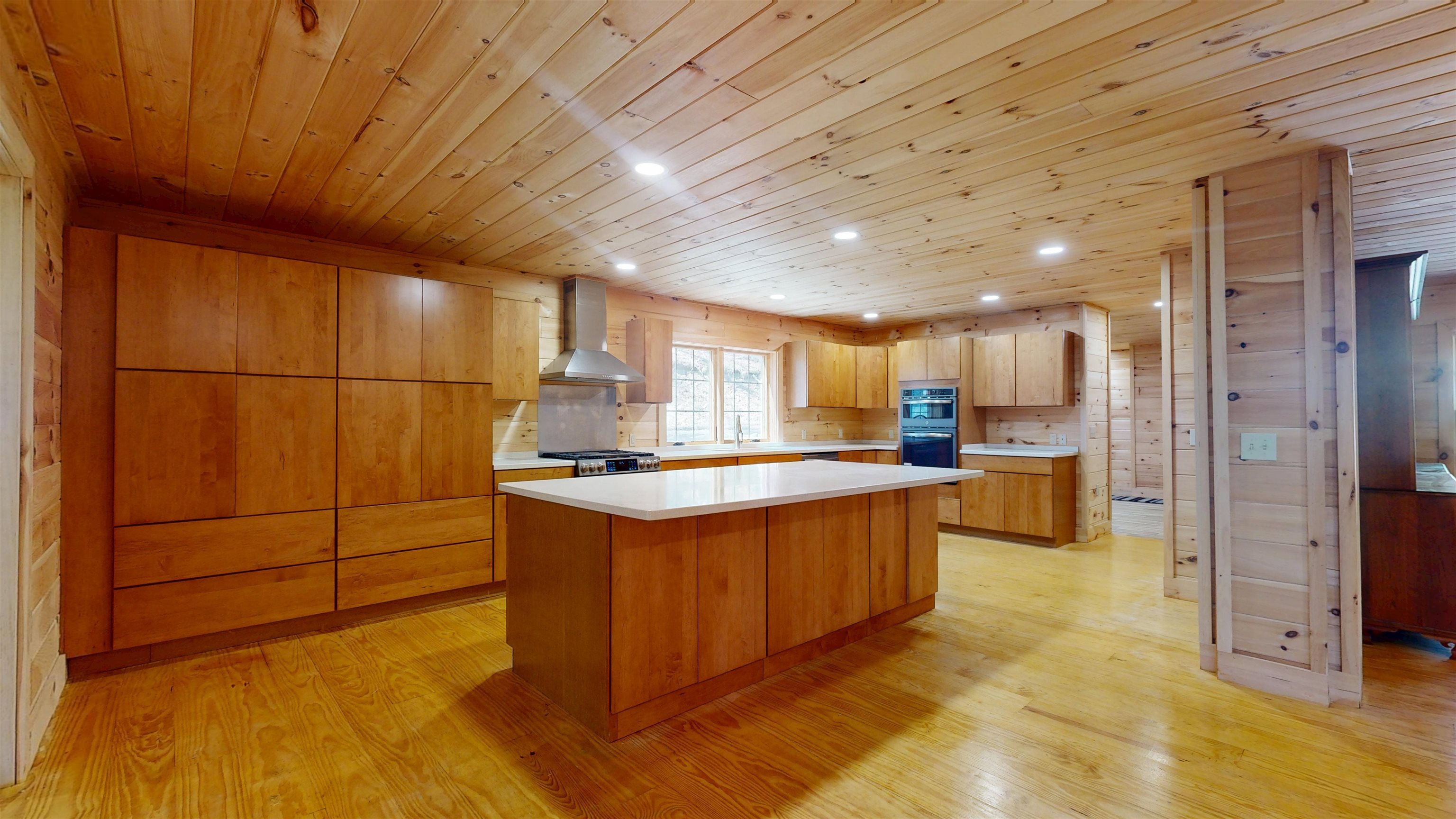 1745 Roosevelt Highway Property Photo 2