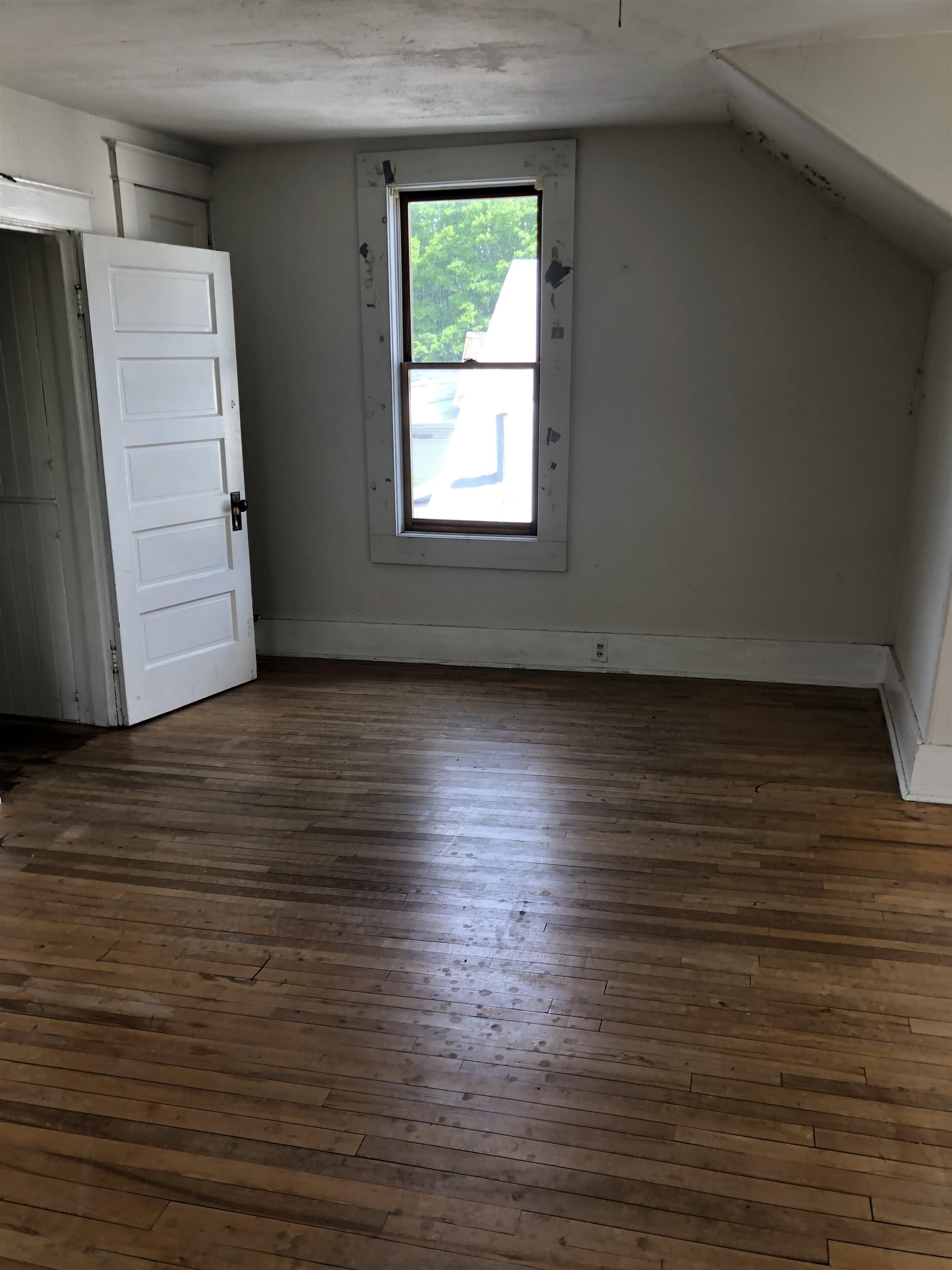 9 Troy Street Property Photo 25