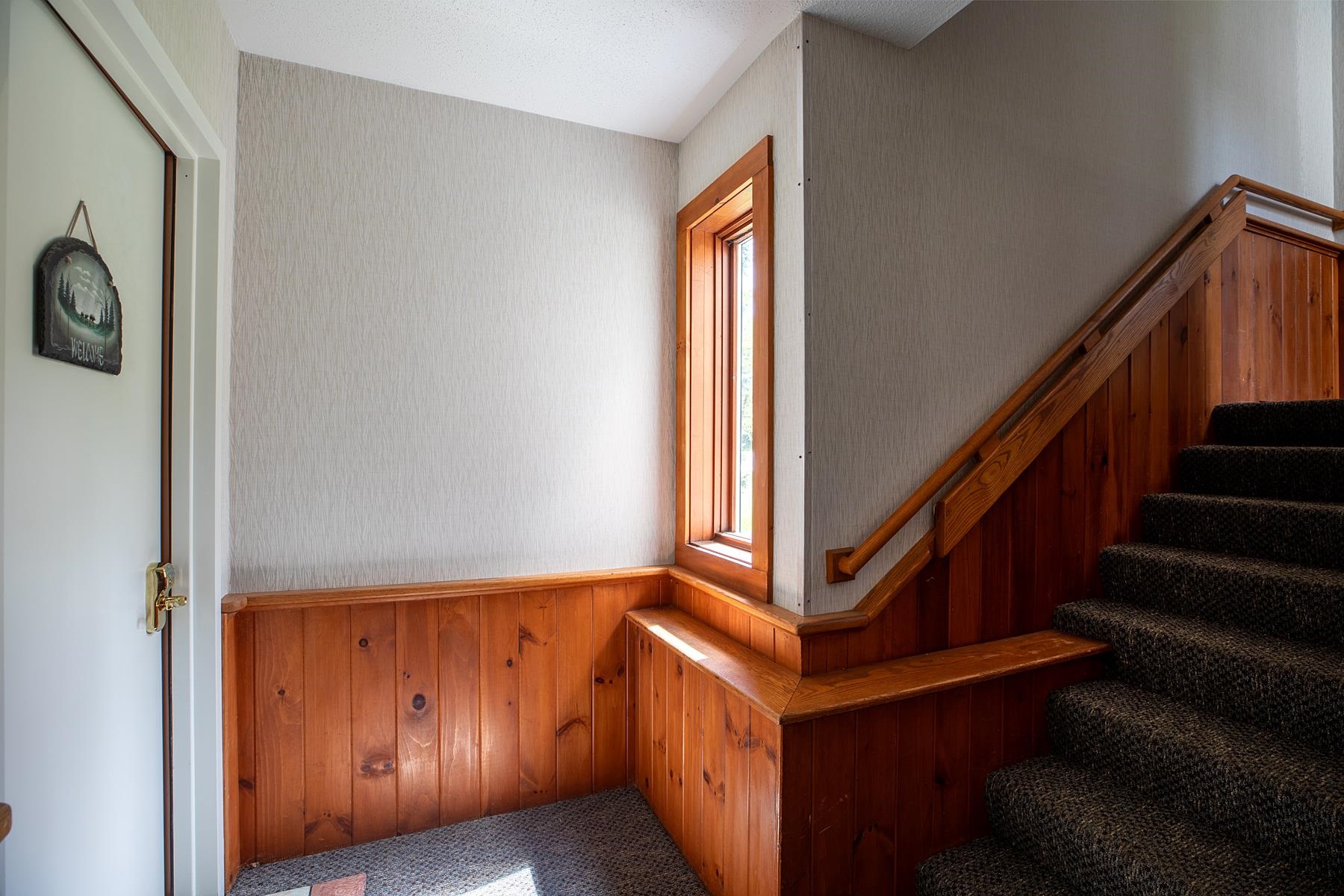 16 Ober Tal Drive Property Photo 3