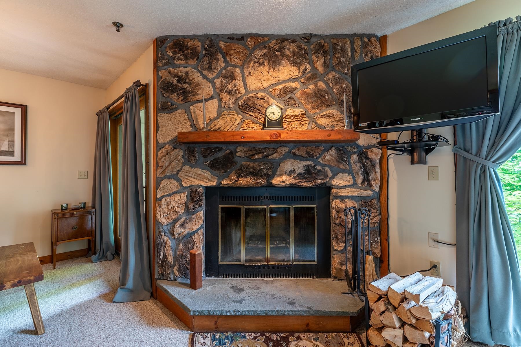 16 Ober Tal Drive Property Photo 7