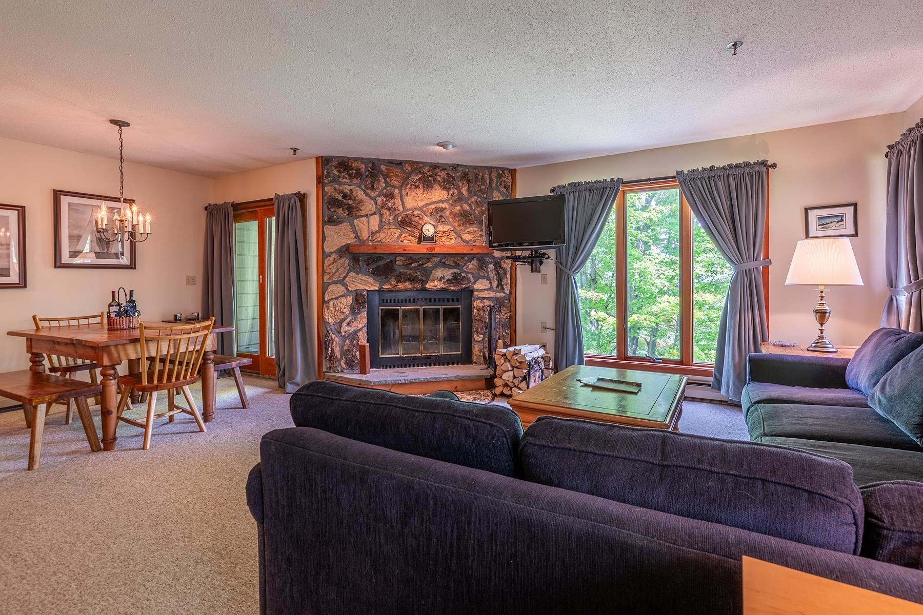 16 Ober Tal Drive Property Photo 8