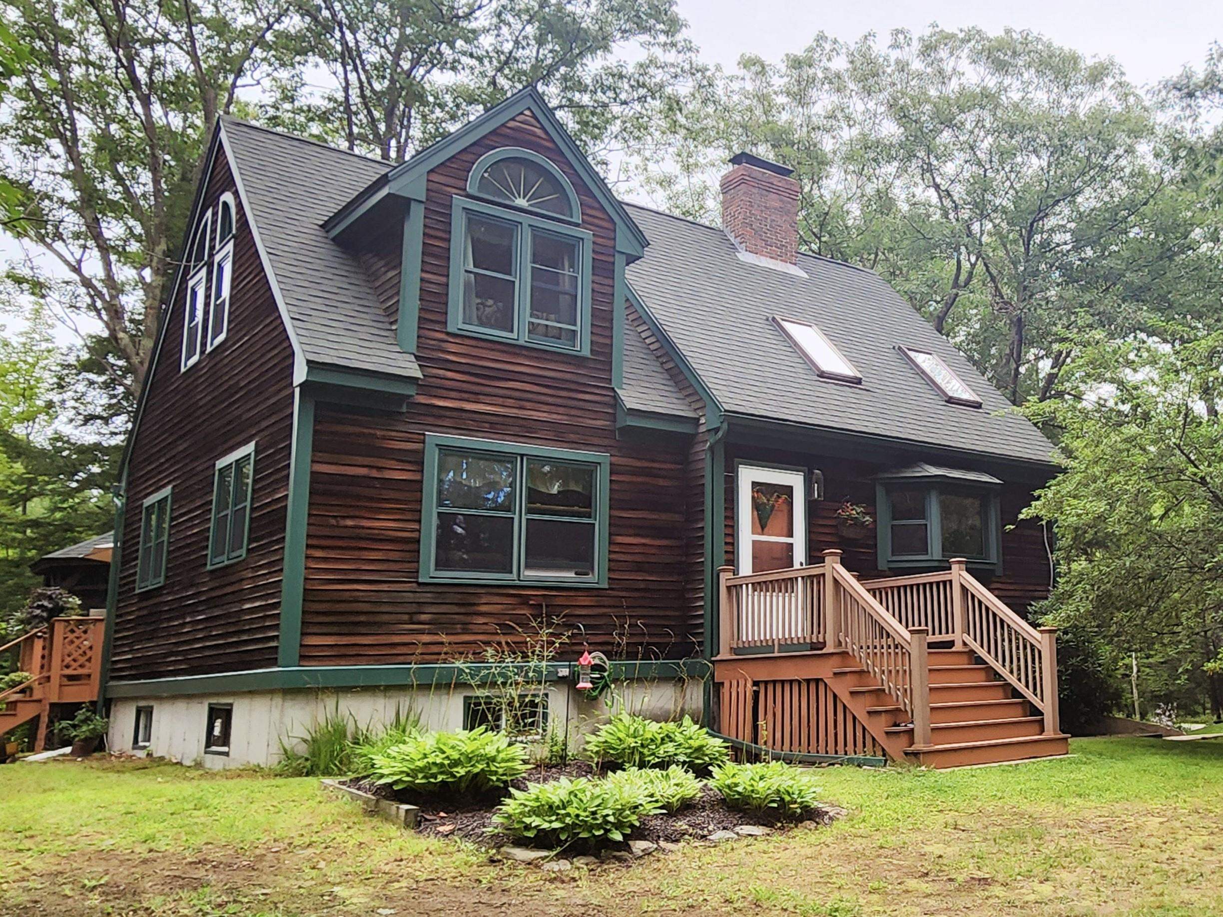 332 Silver Street Property Photo 1