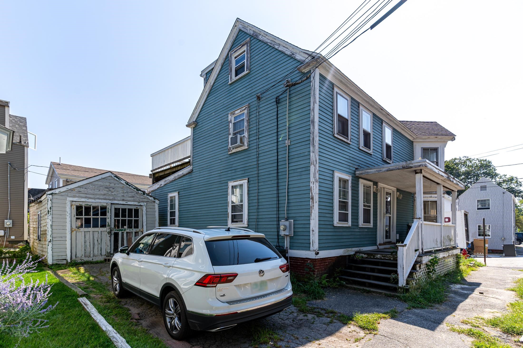 256 Austin Street Property Photo 5