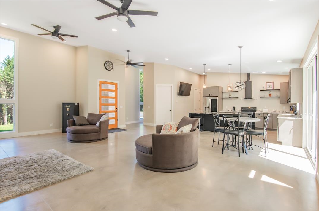 2076 Stanley Road Property Photo 15