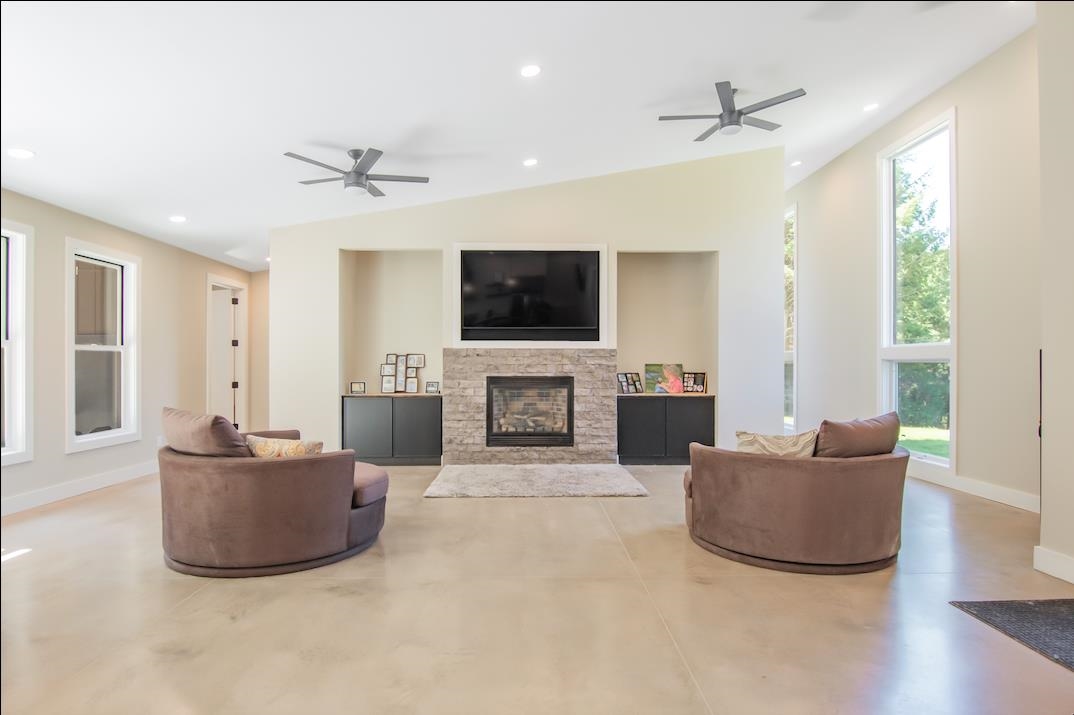 2076 Stanley Road Property Photo 16