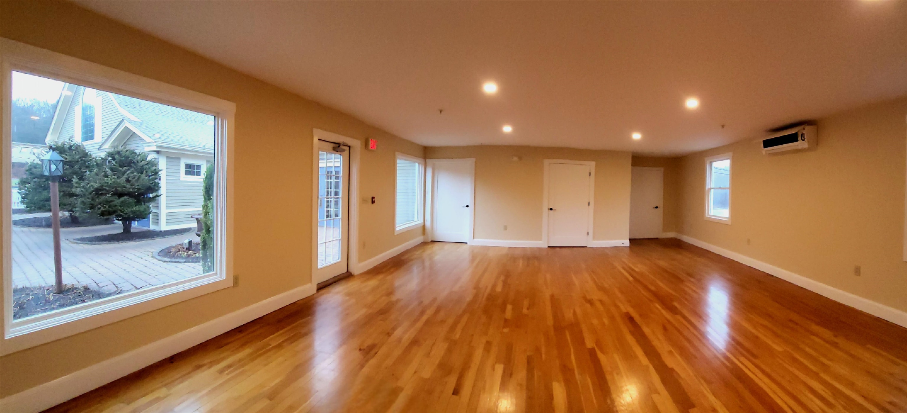 150 Lafayette Road Property Photo 1