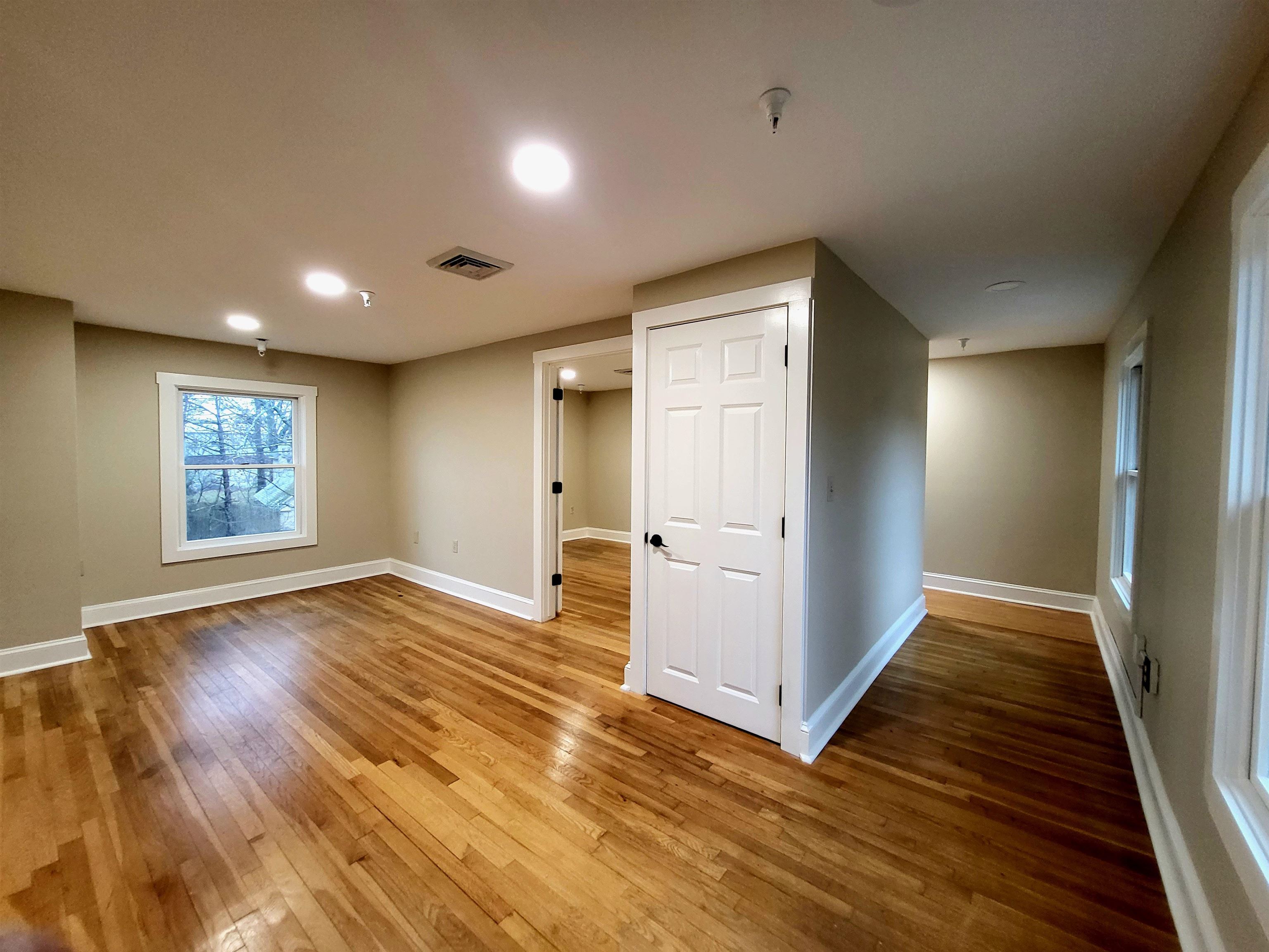 150 Lafayette Road Property Photo 5