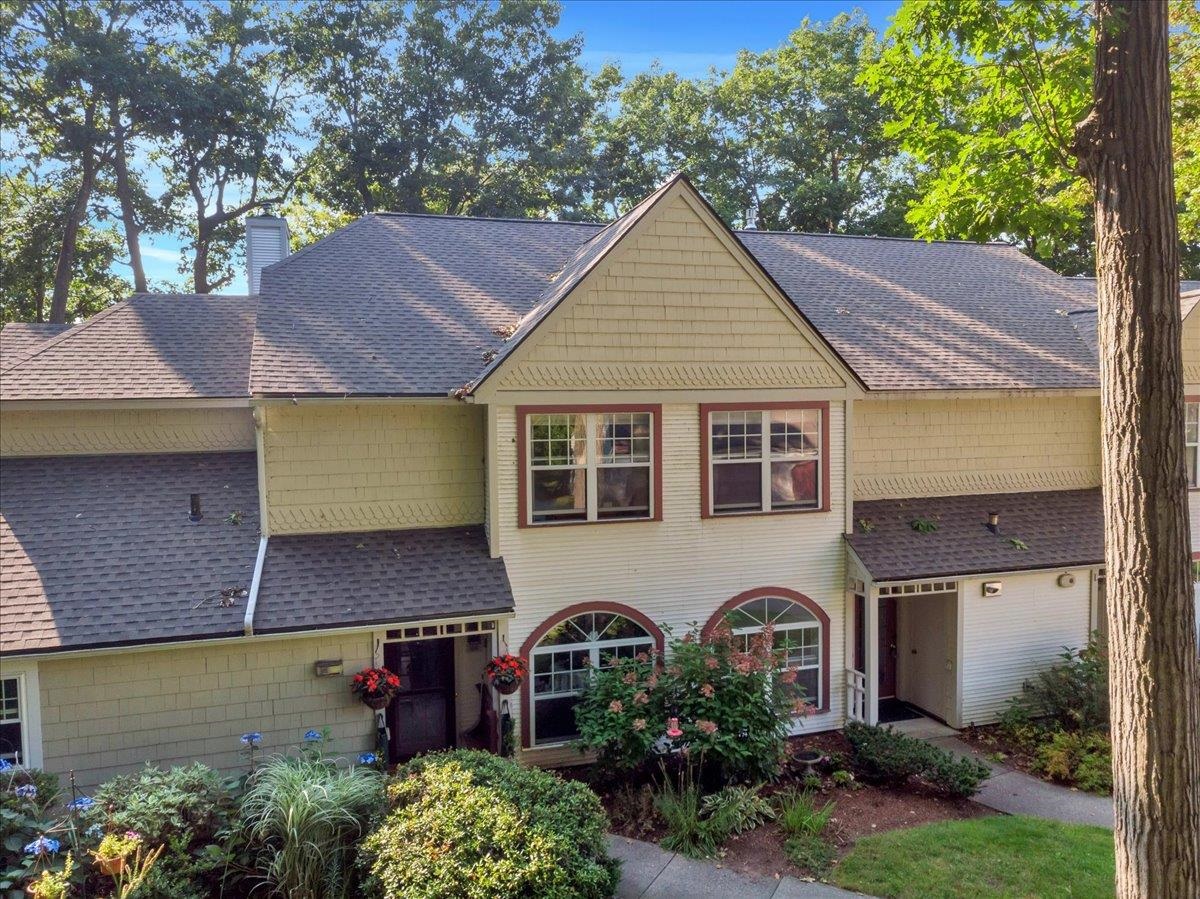 135 Northshore Drive Property Photo