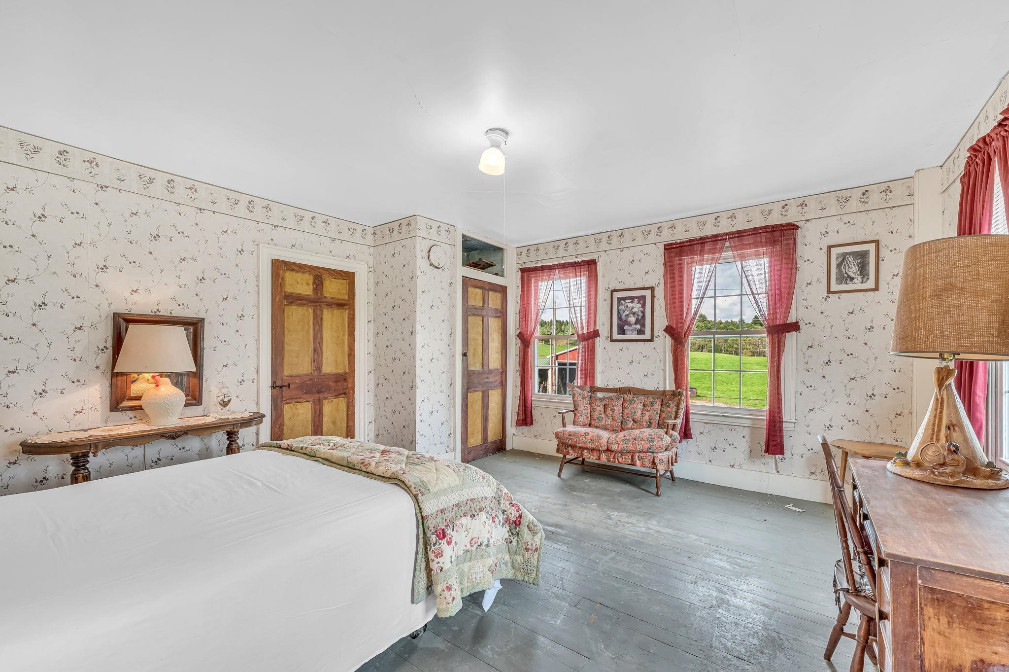 36 Woffenden Road Property Photo 18