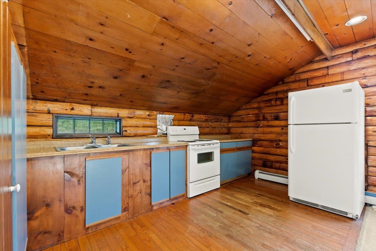 1638 Depot Street Property Photo 8