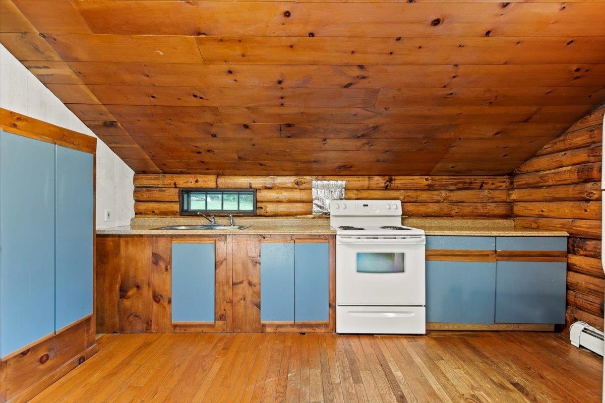 1638 Depot Street Property Photo 9