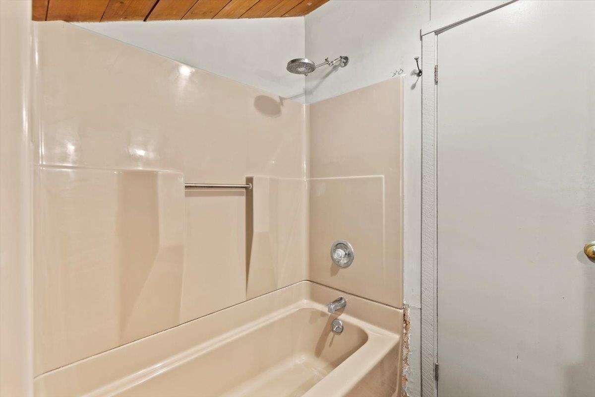 1638 Depot Street Property Photo 18