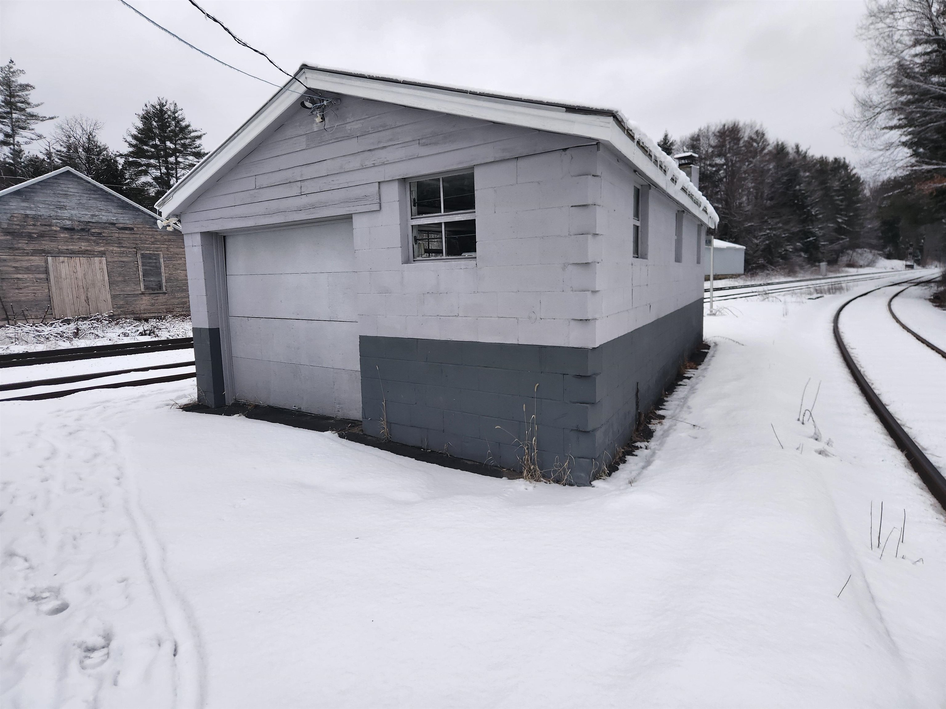 12 Plains Road Property Photo 32