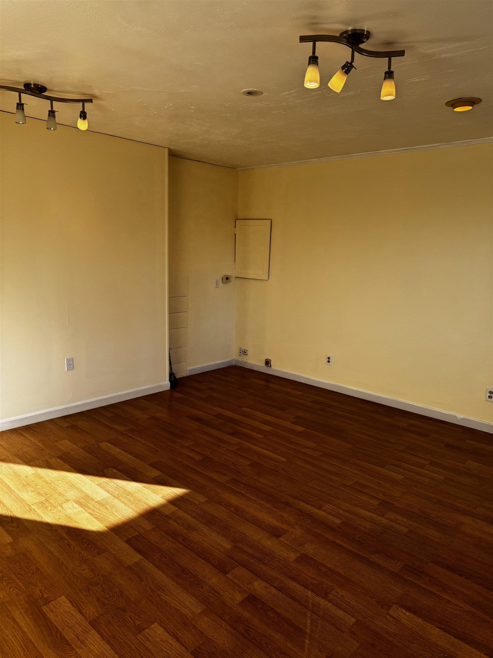 238 Central Street Property Photo 6