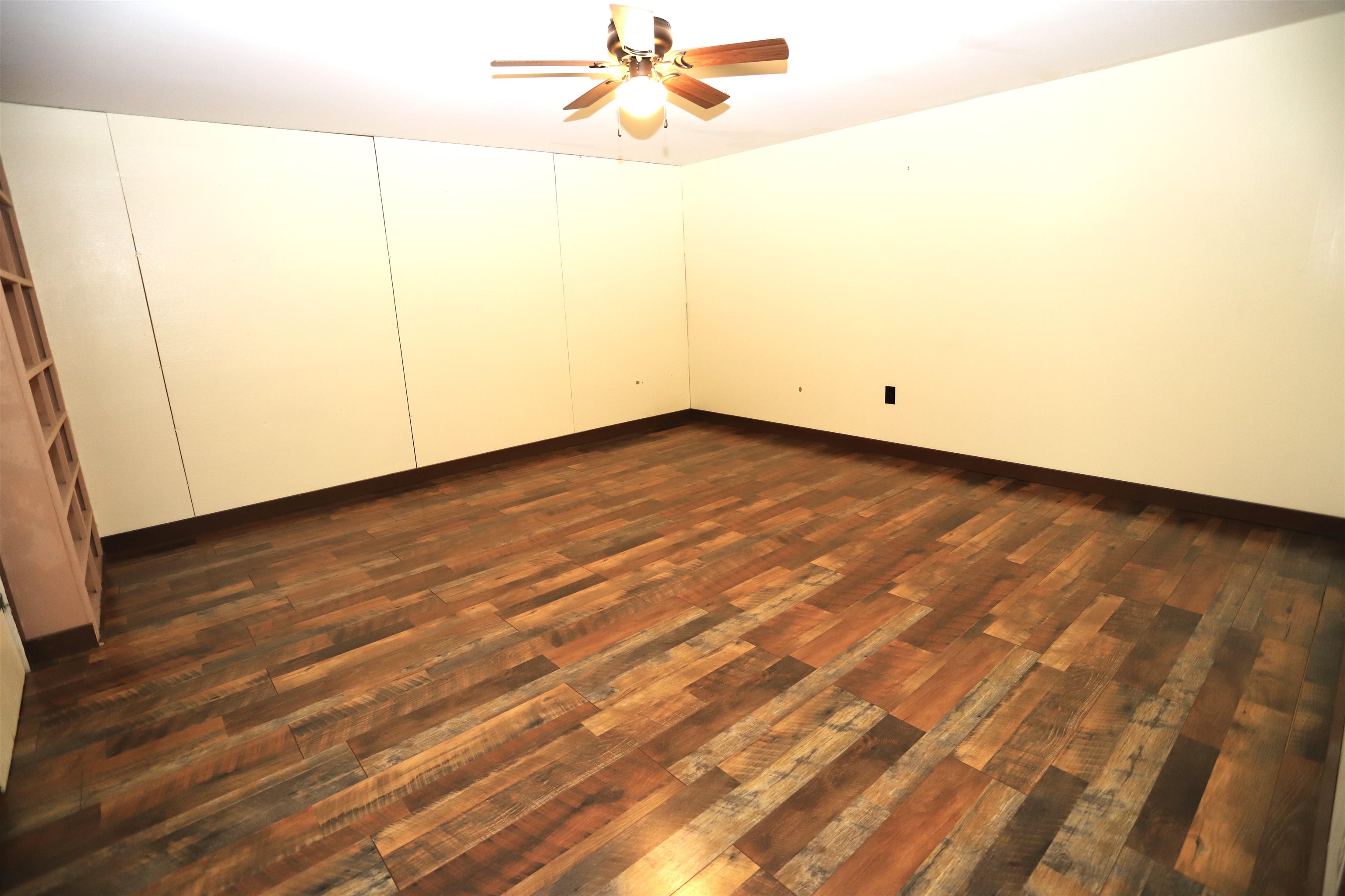 33 Oak Street Property Photo 3