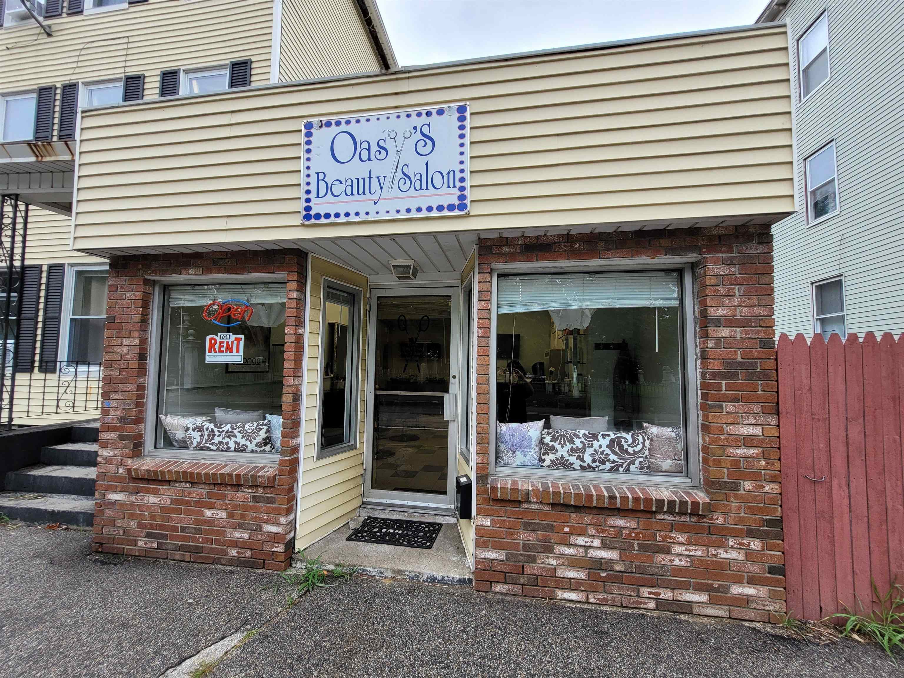 167 Pine Street Property Photo 1