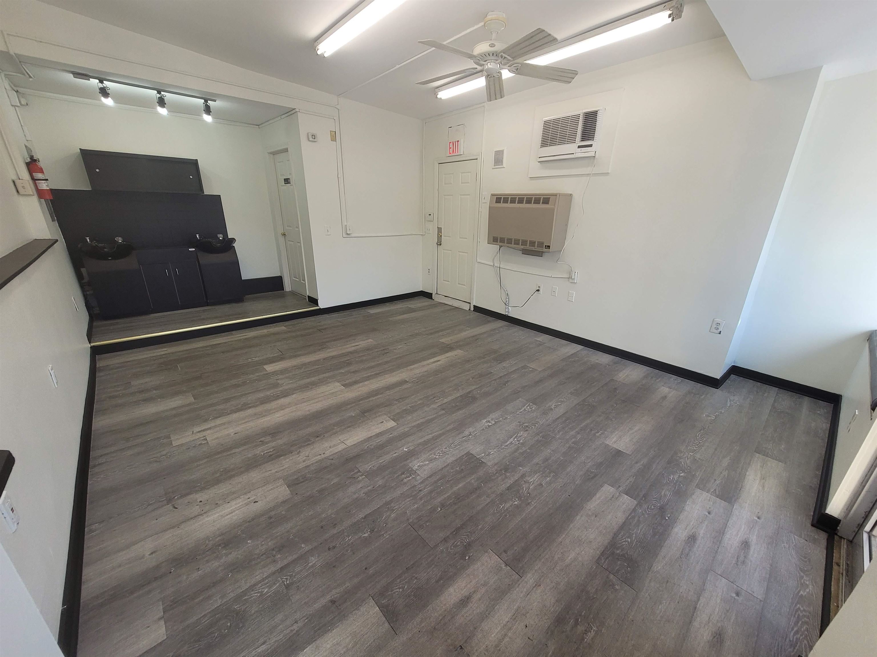 167 Pine Street Property Photo 3