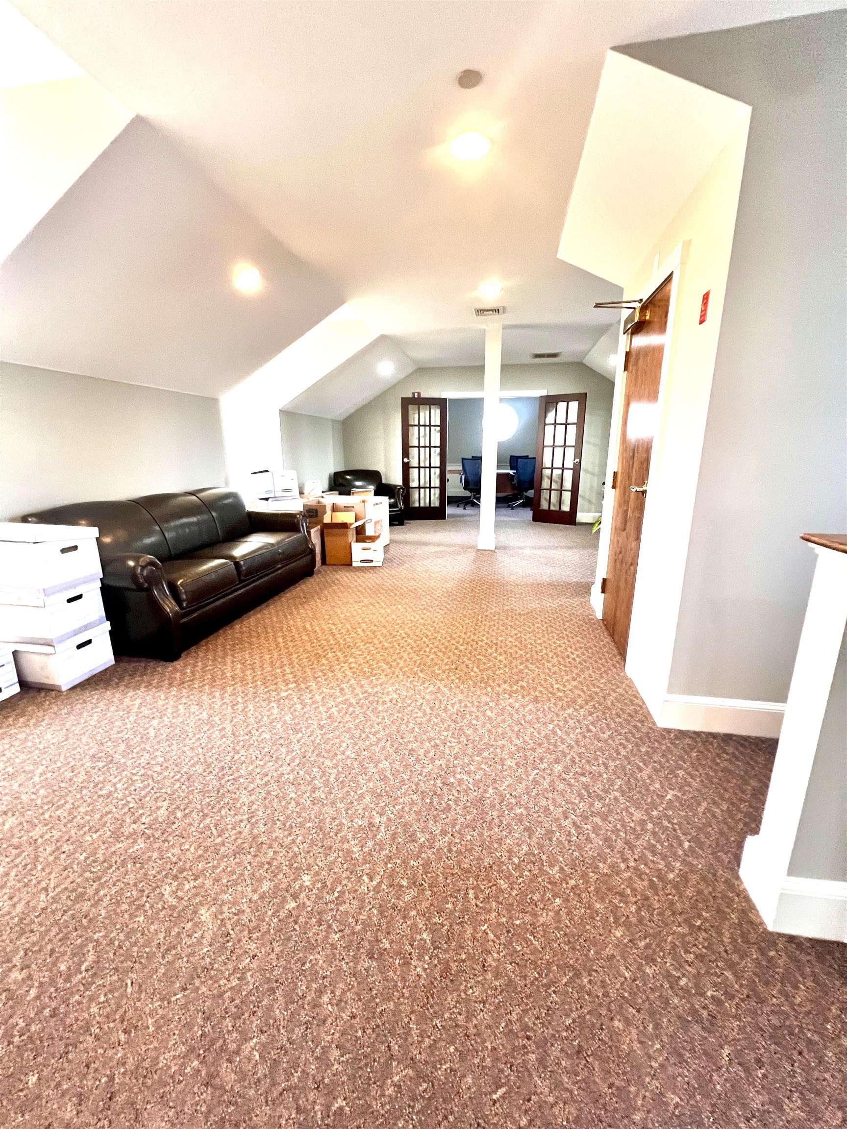 155 Lafayette Road Property Photo 10