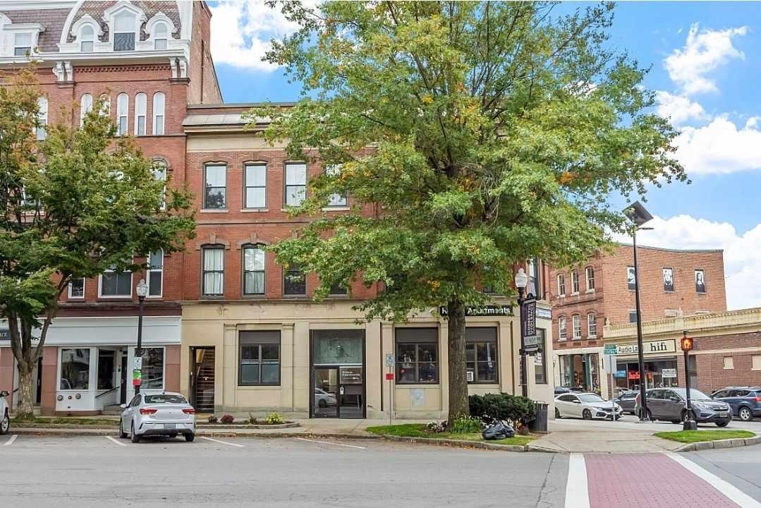 1 Central Square Property Photo 3