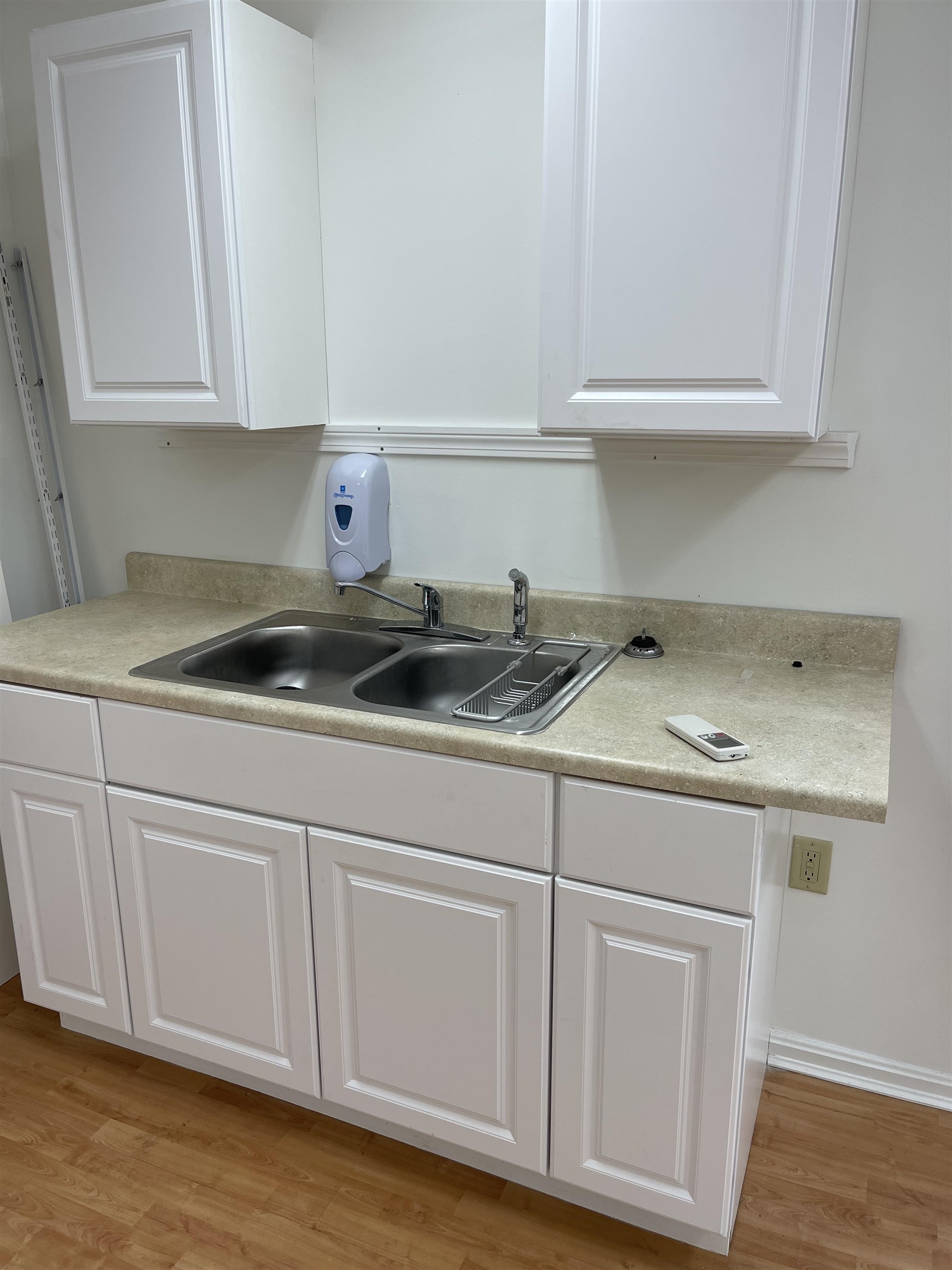 372 West Street Suite 203 Property Photo 4