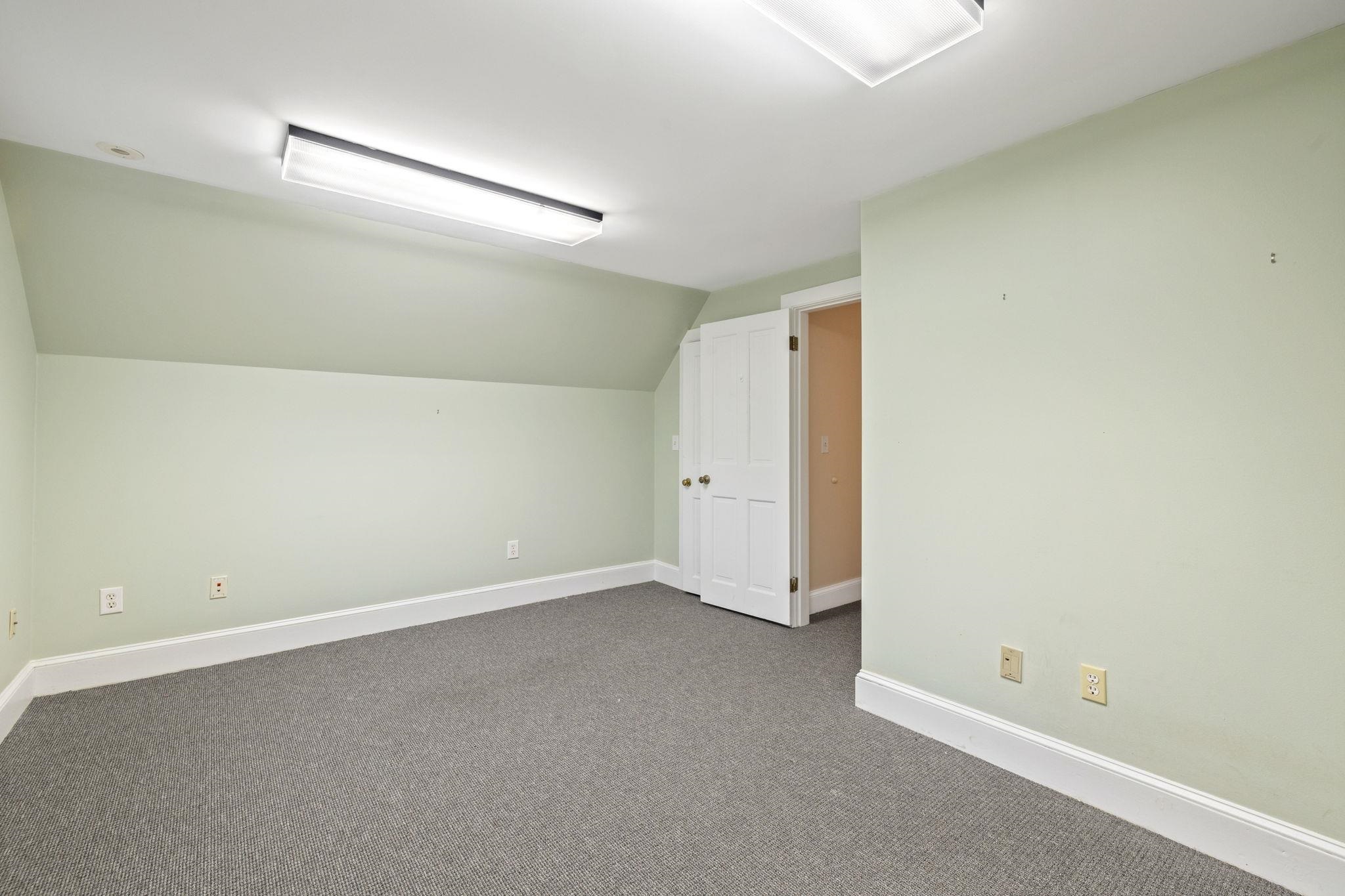 44 Newmarket Road 2 Property Photo 21