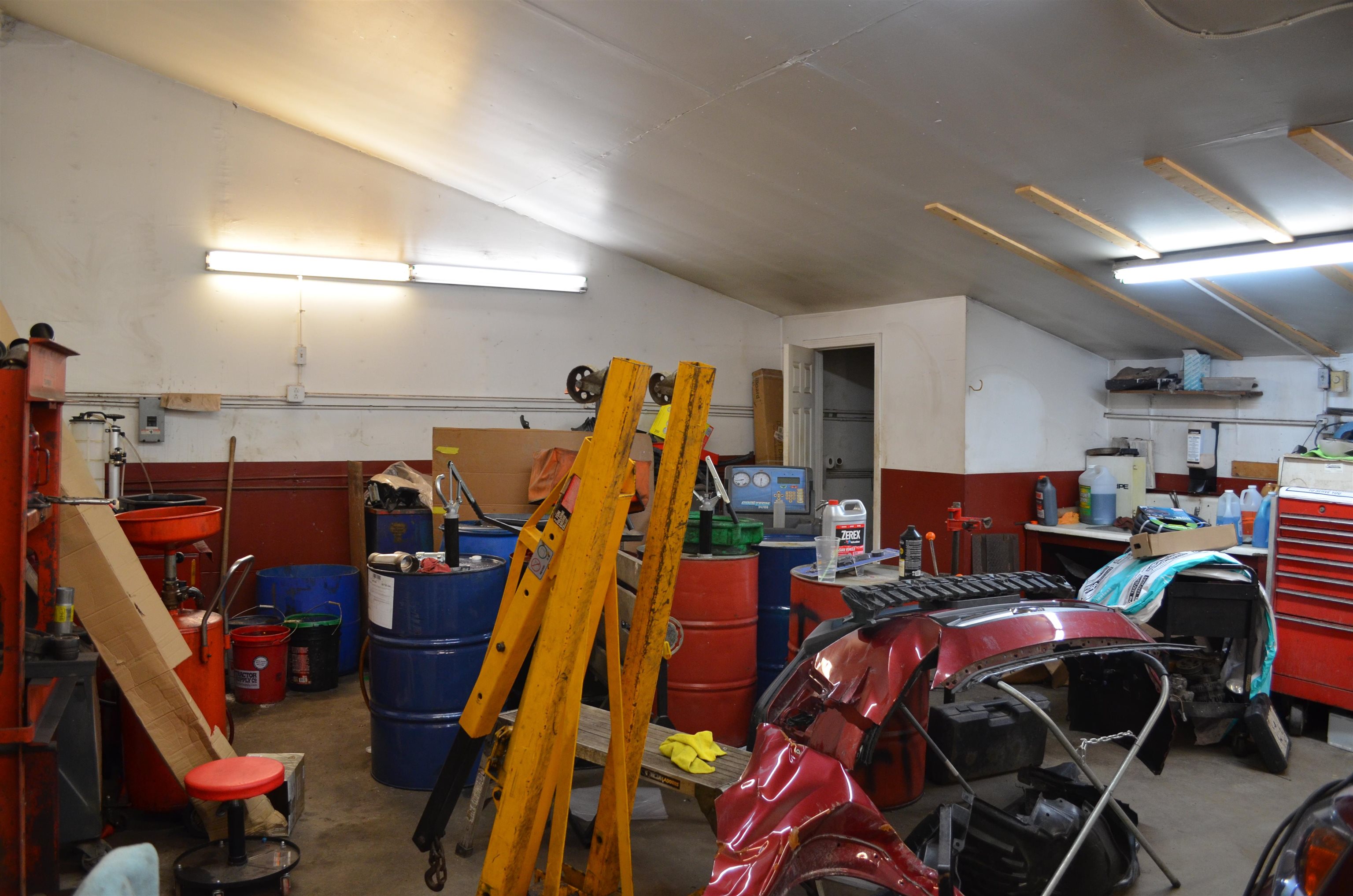 376 Broad Street Property Photo 4