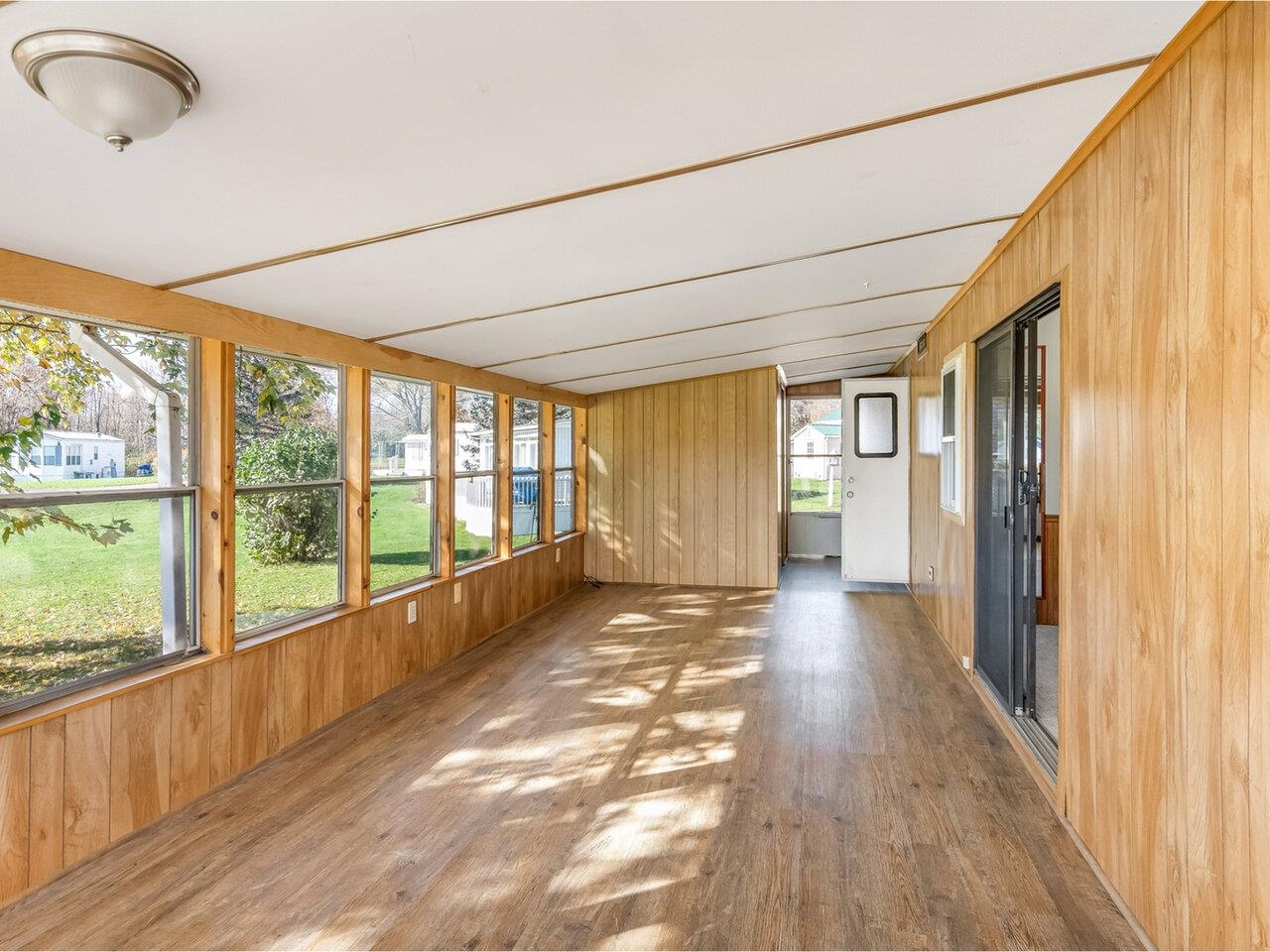 24 Island Circle Property Photo 2