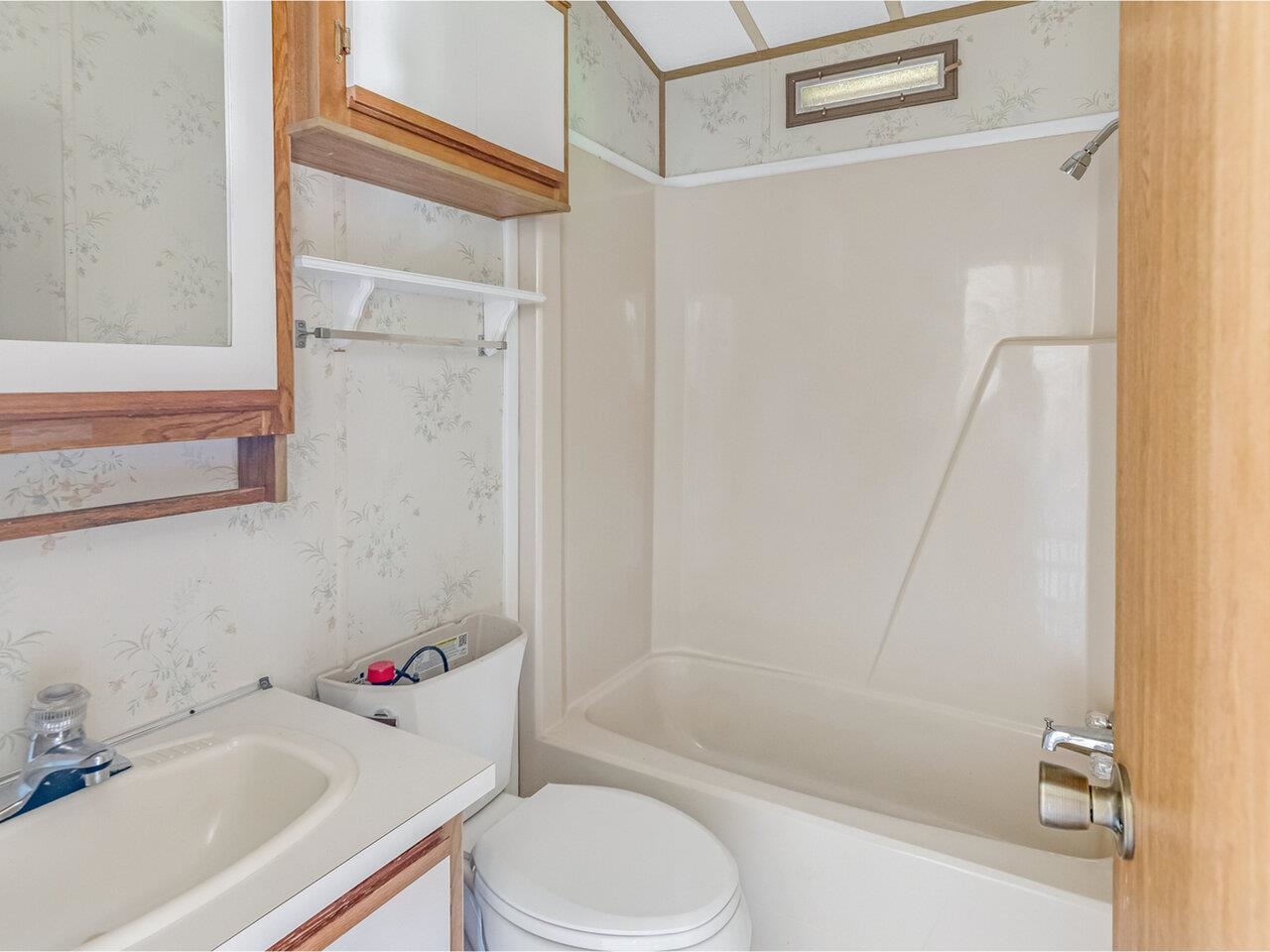 24 Island Circle Property Photo 10