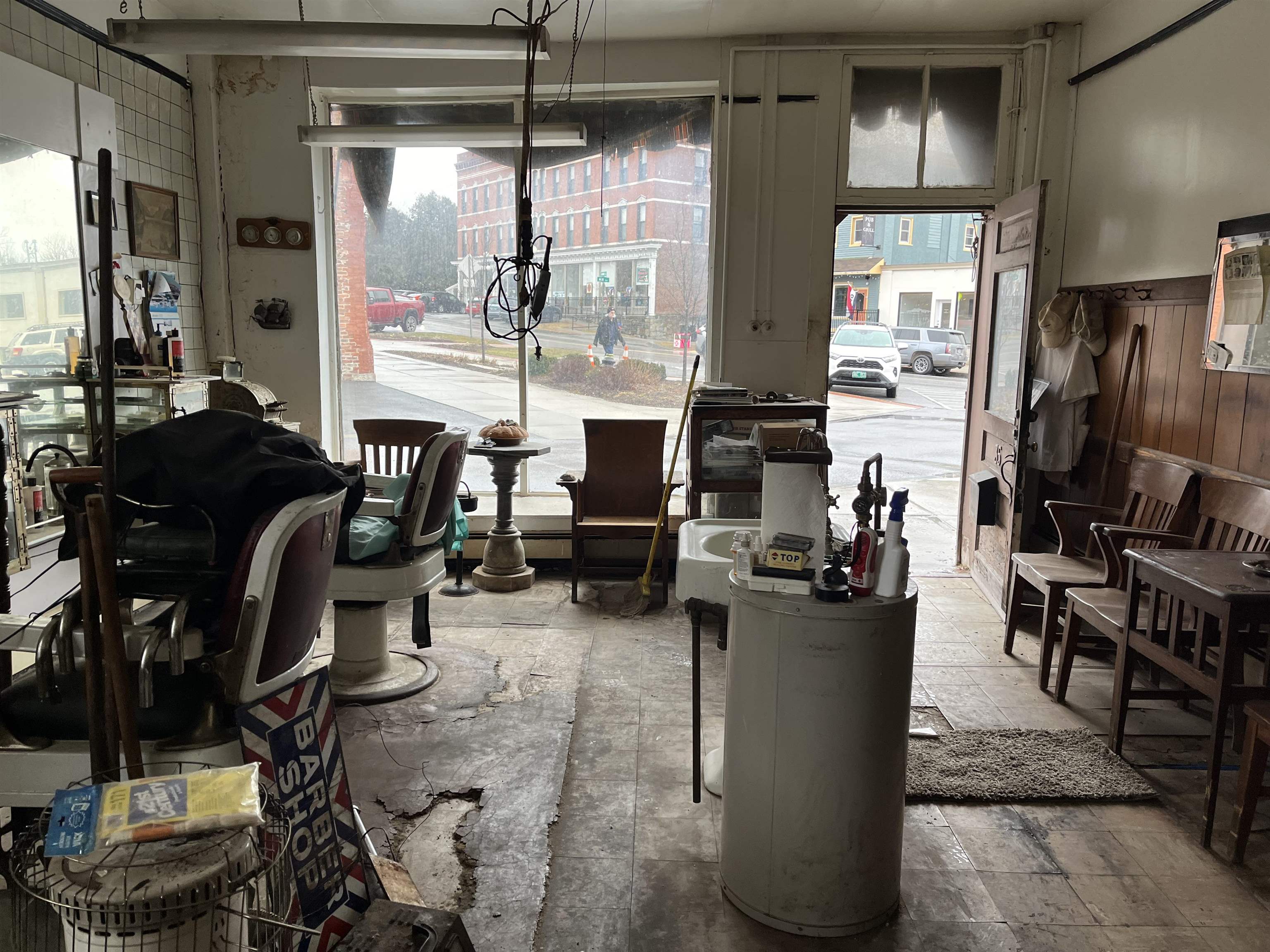 35 Center Street Property Photo 6