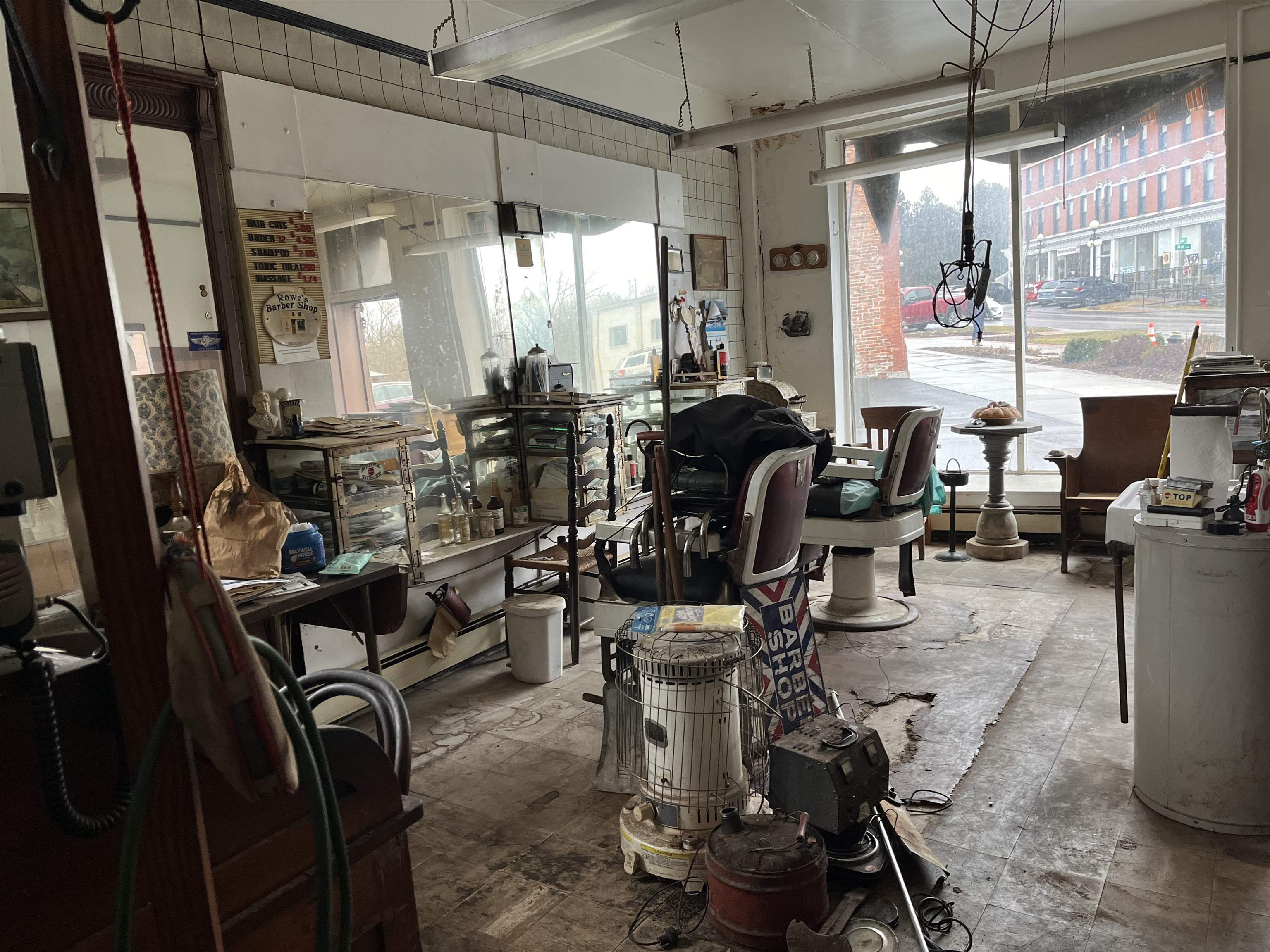 35 Center Street Property Photo 7