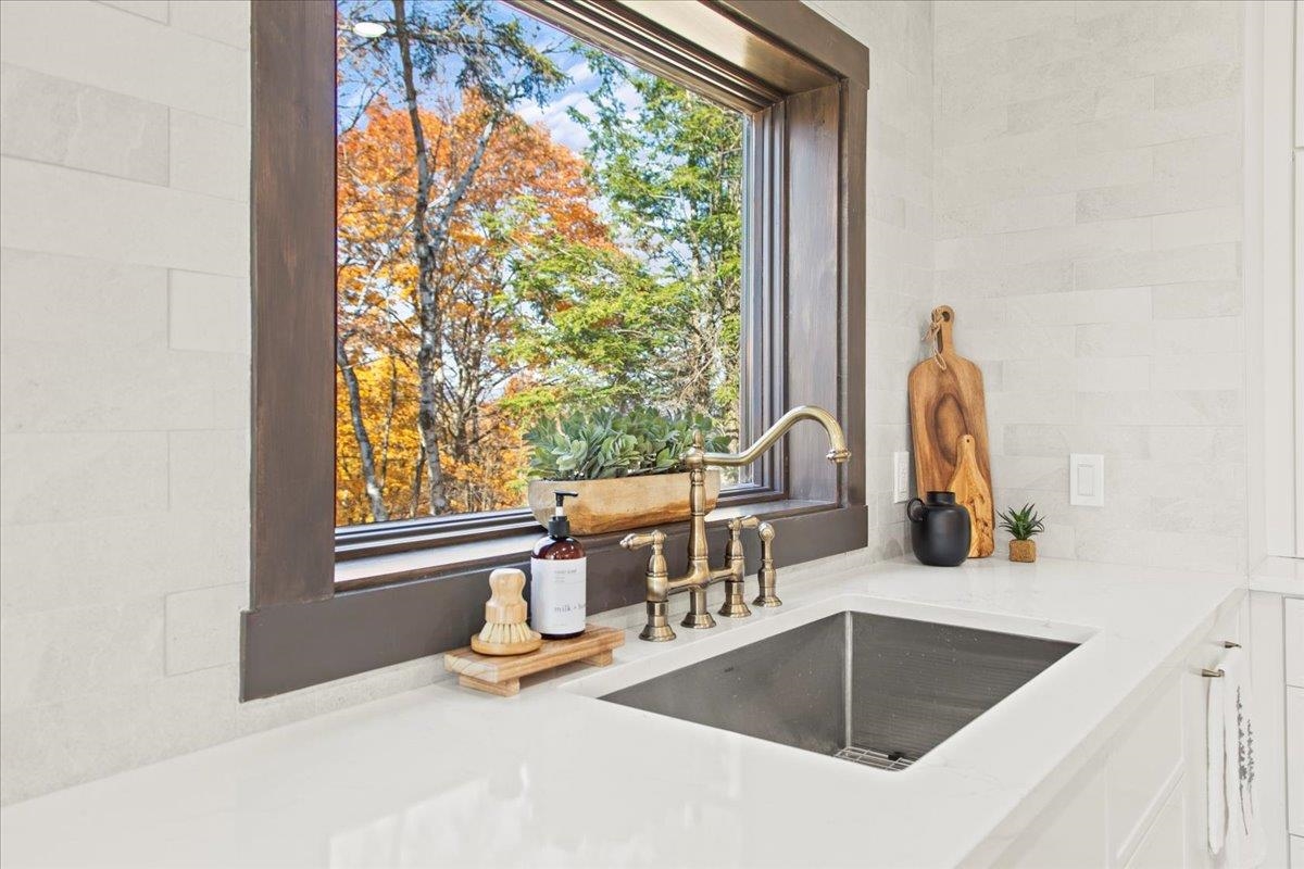 14 Old Ridge Road Property Photo 8