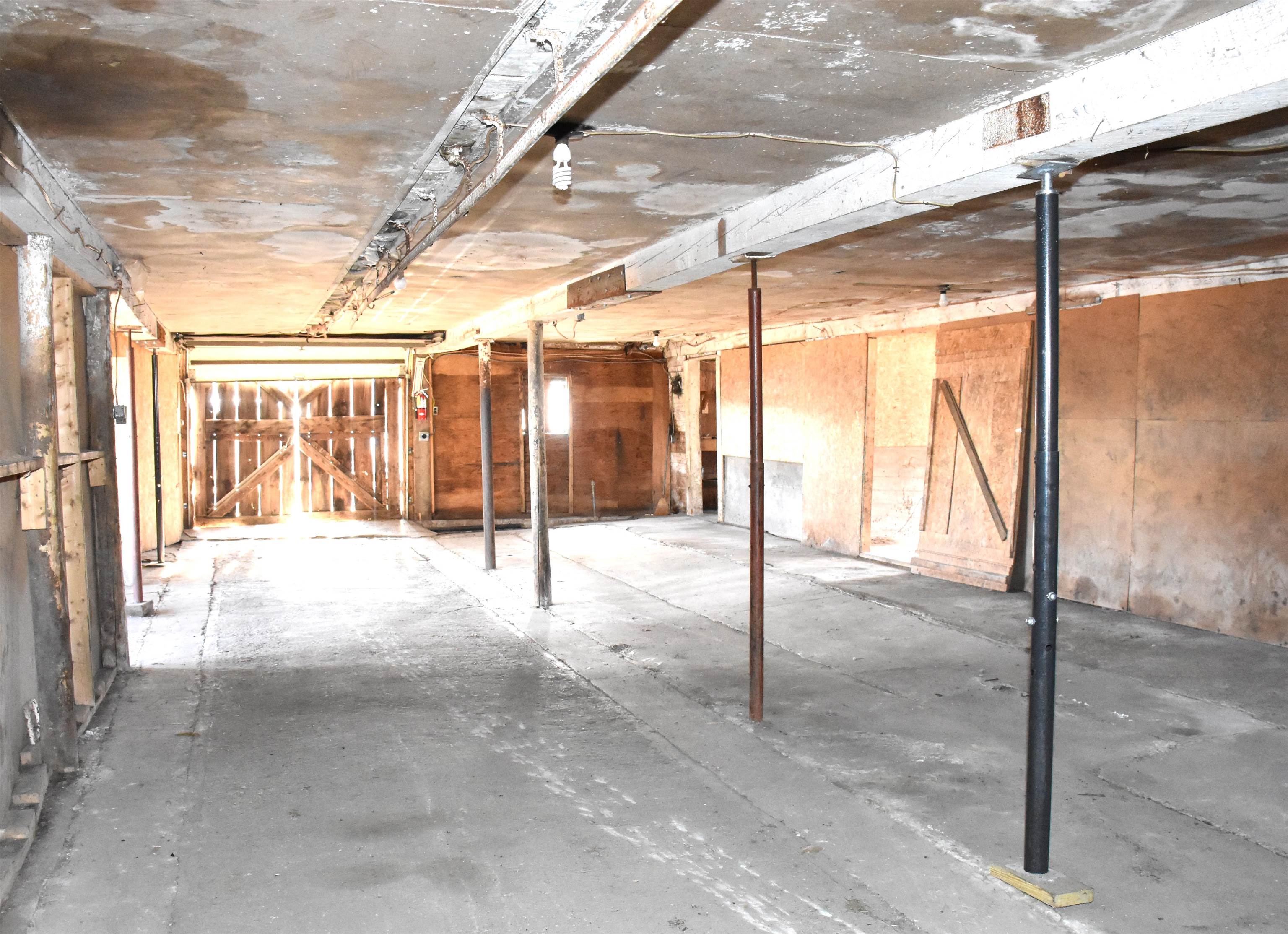 1076 Airport Road Property Photo 20