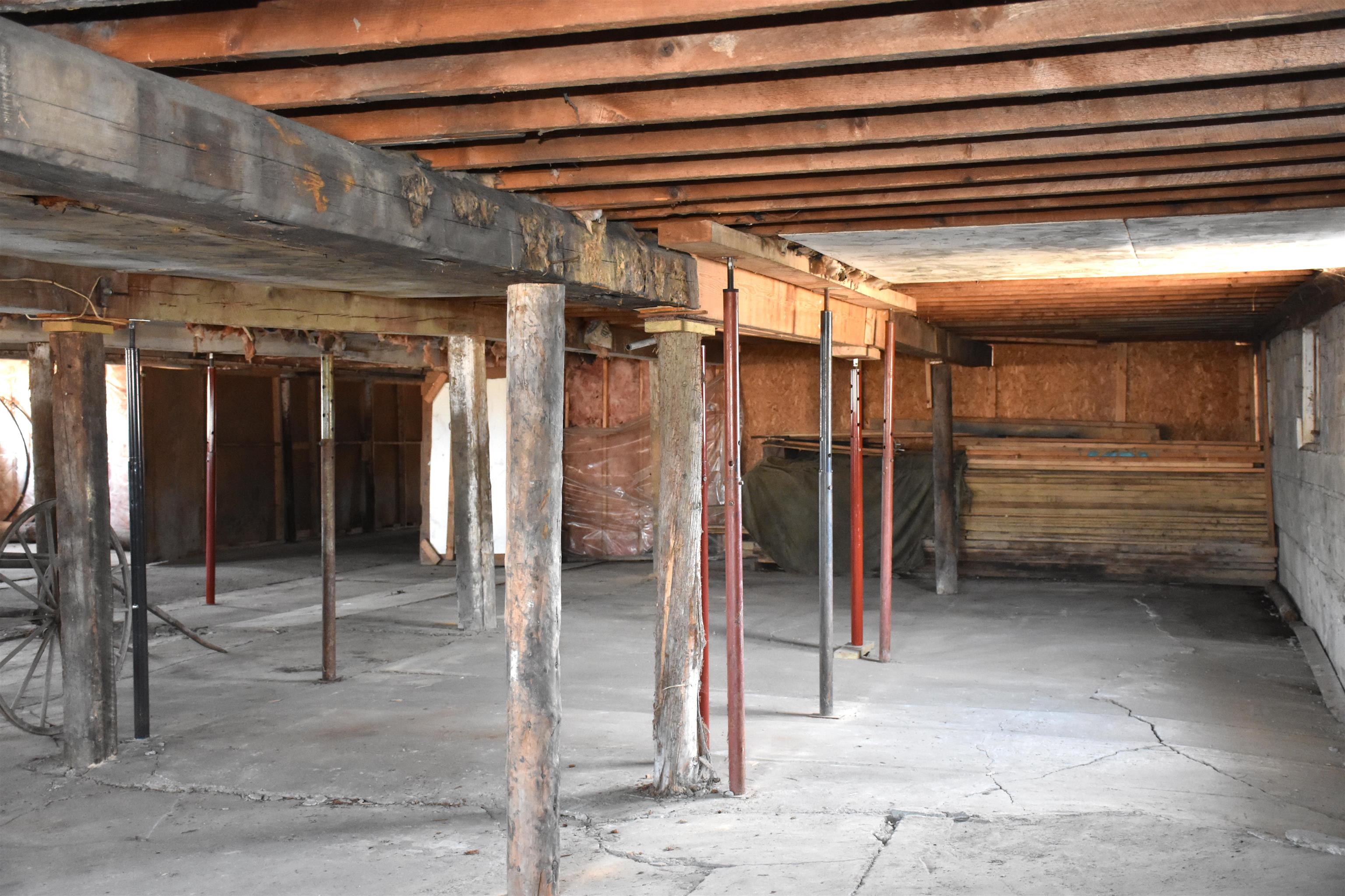 1076 Airport Road Property Photo 21